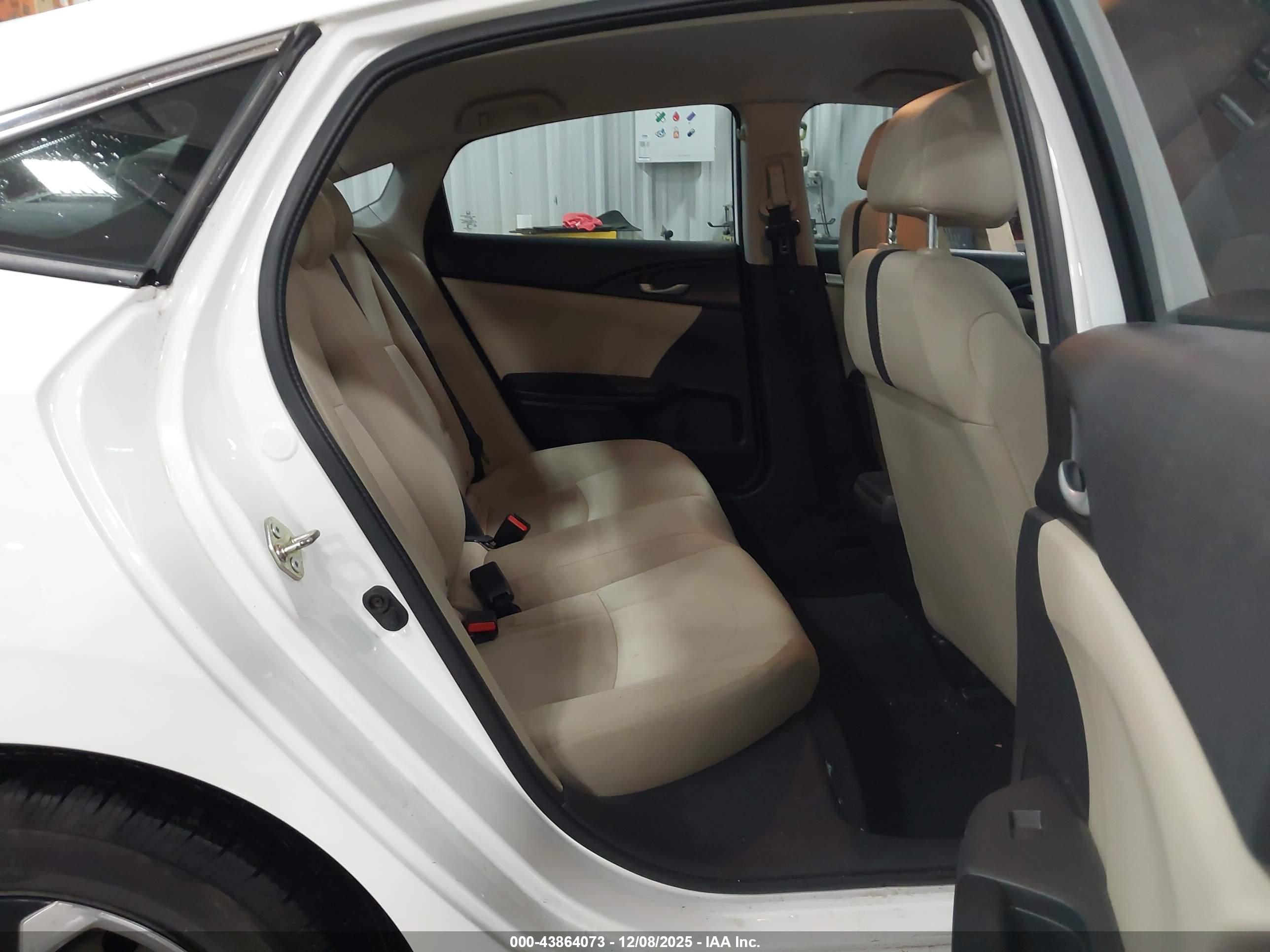 HONDA CIVIC image 8