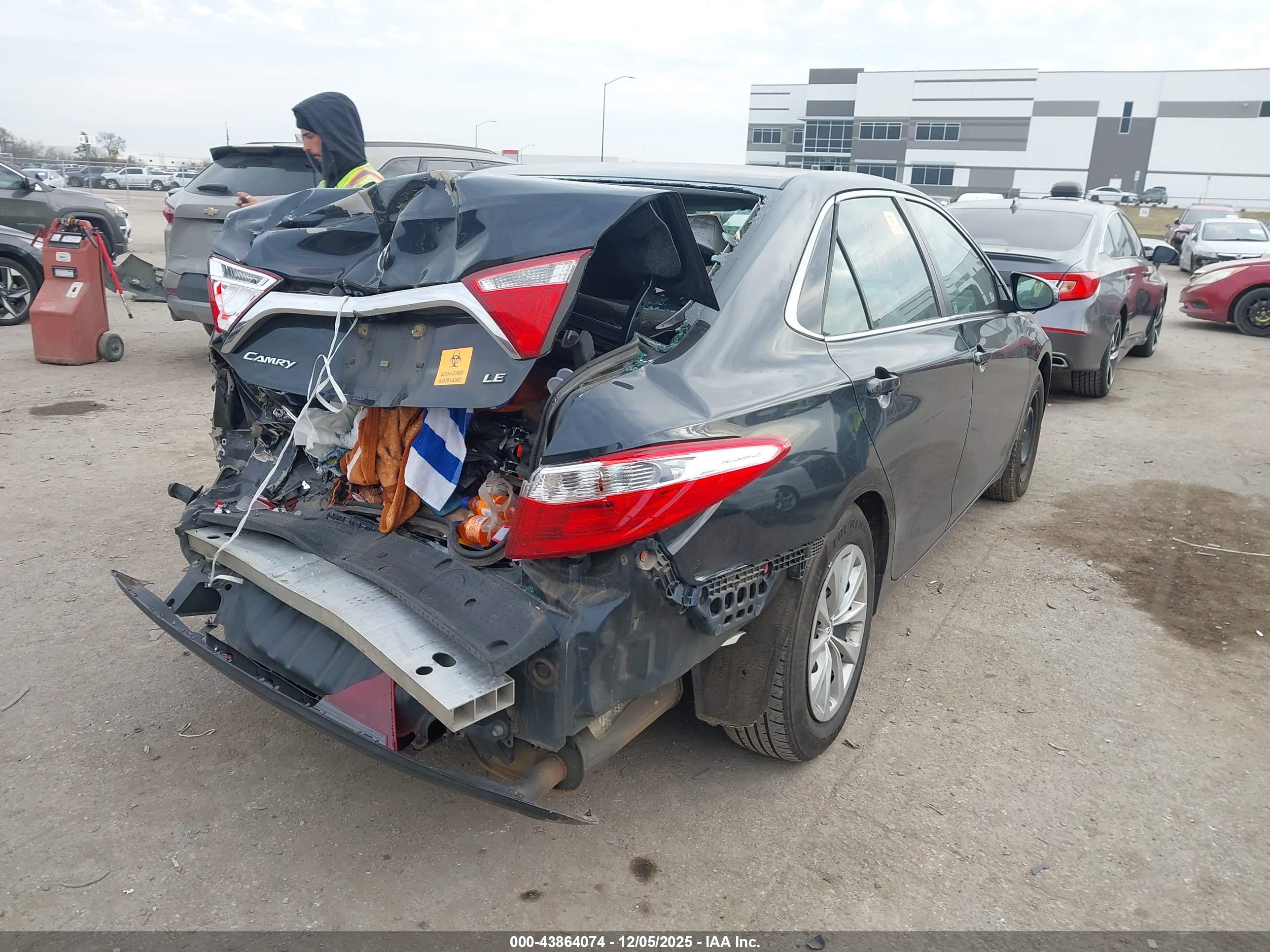 TOYOTA CAMRY image 4