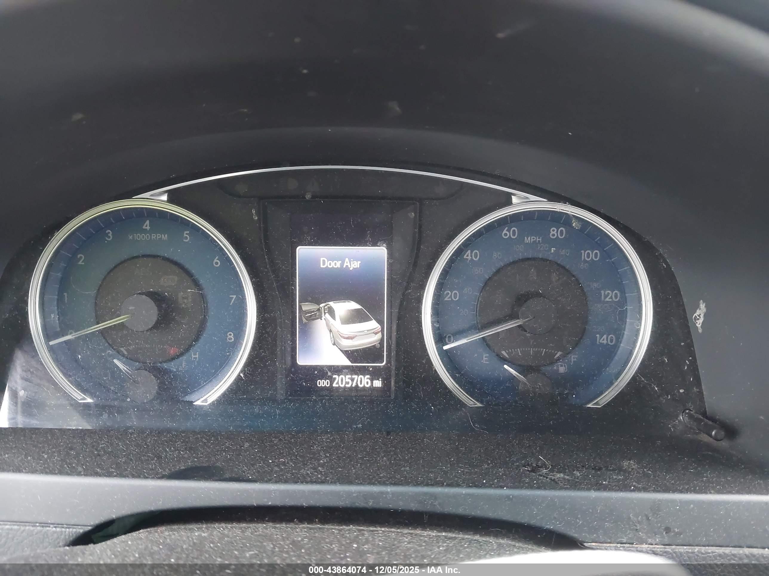 TOYOTA CAMRY image 7