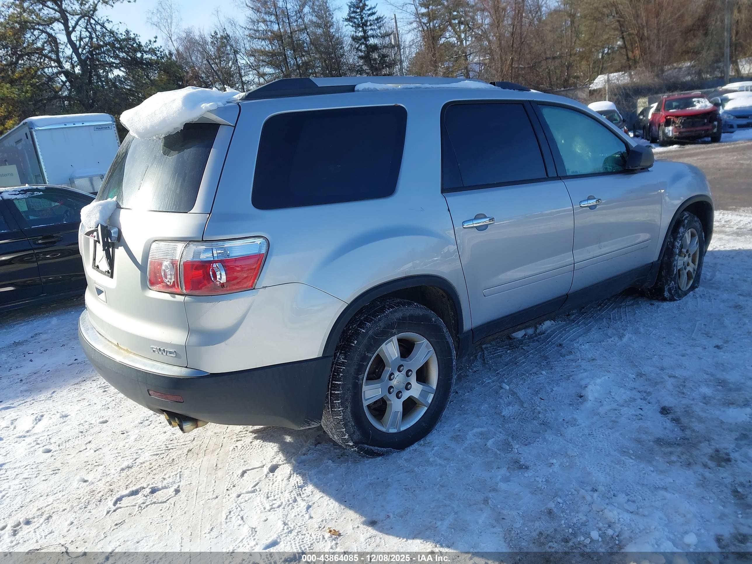 GMC ACADIA image 4