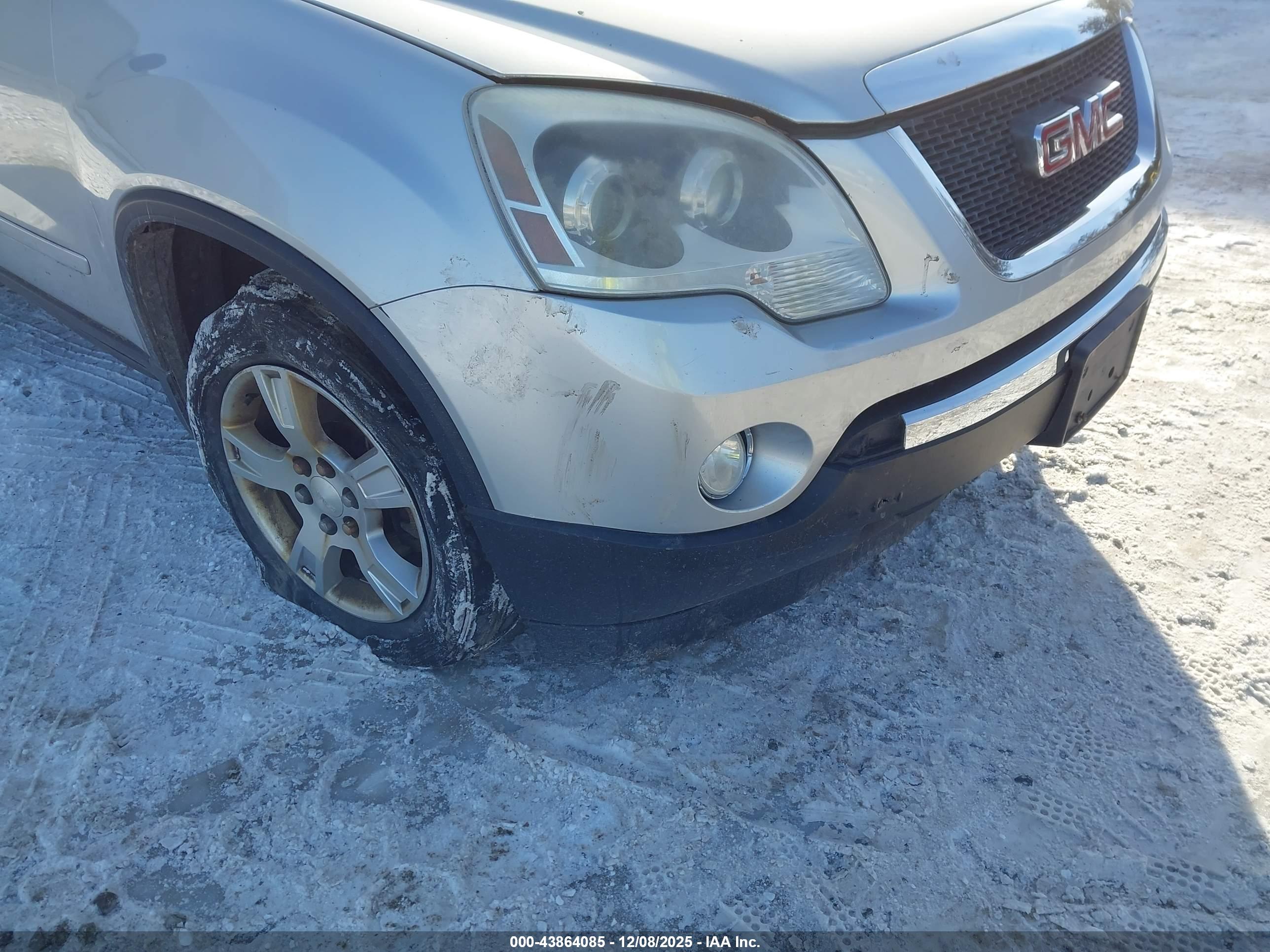 GMC ACADIA image 6