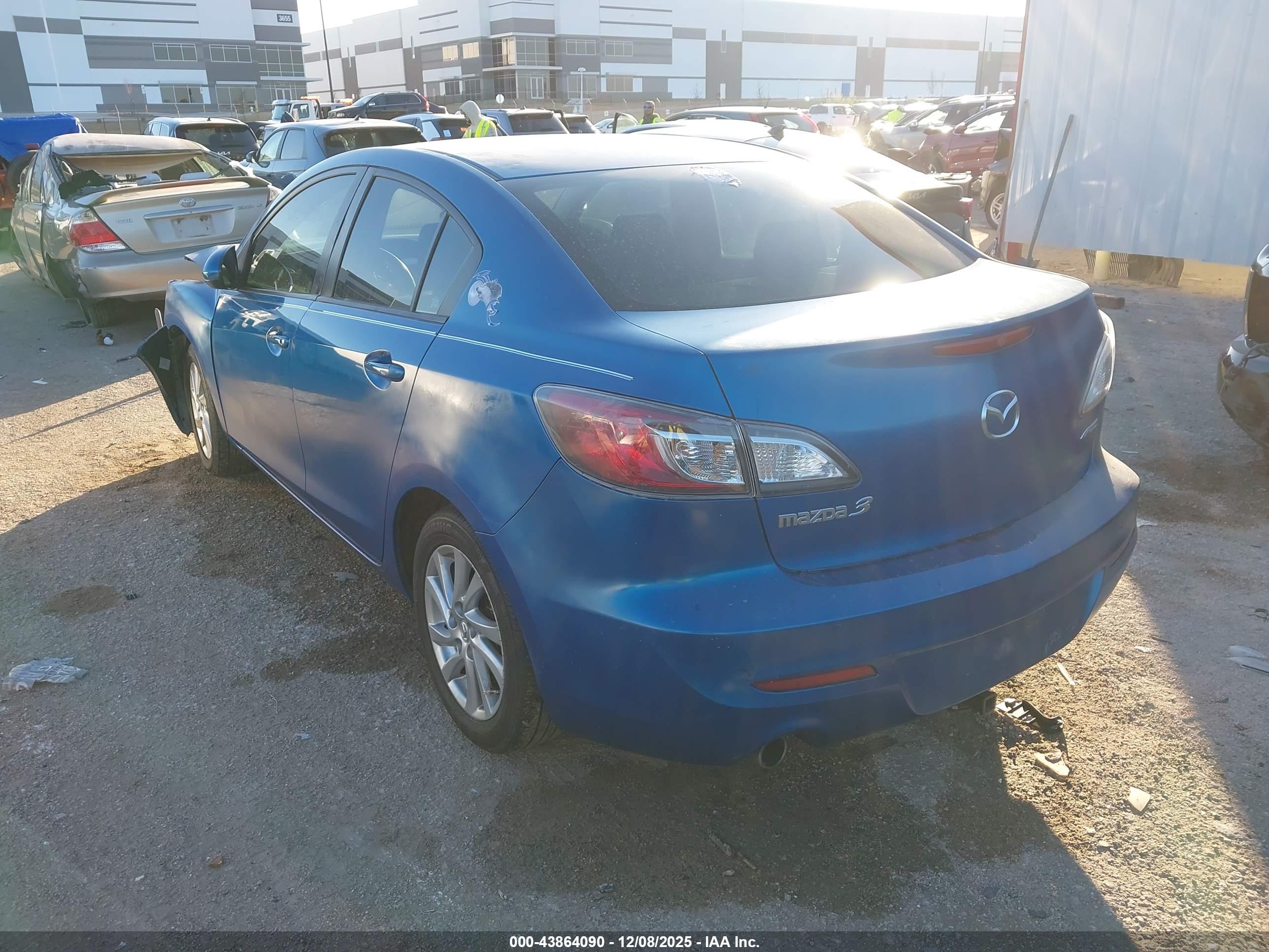 MAZDA MAZDA3 image 3