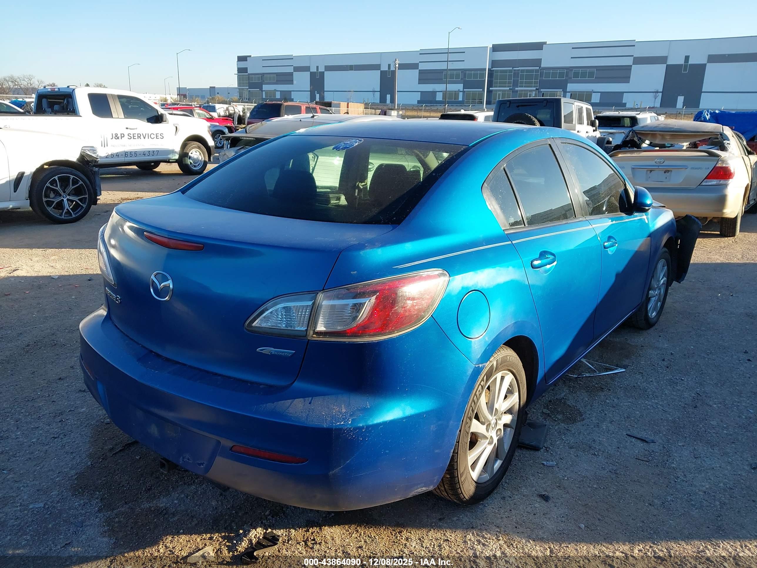 MAZDA MAZDA3 image 4