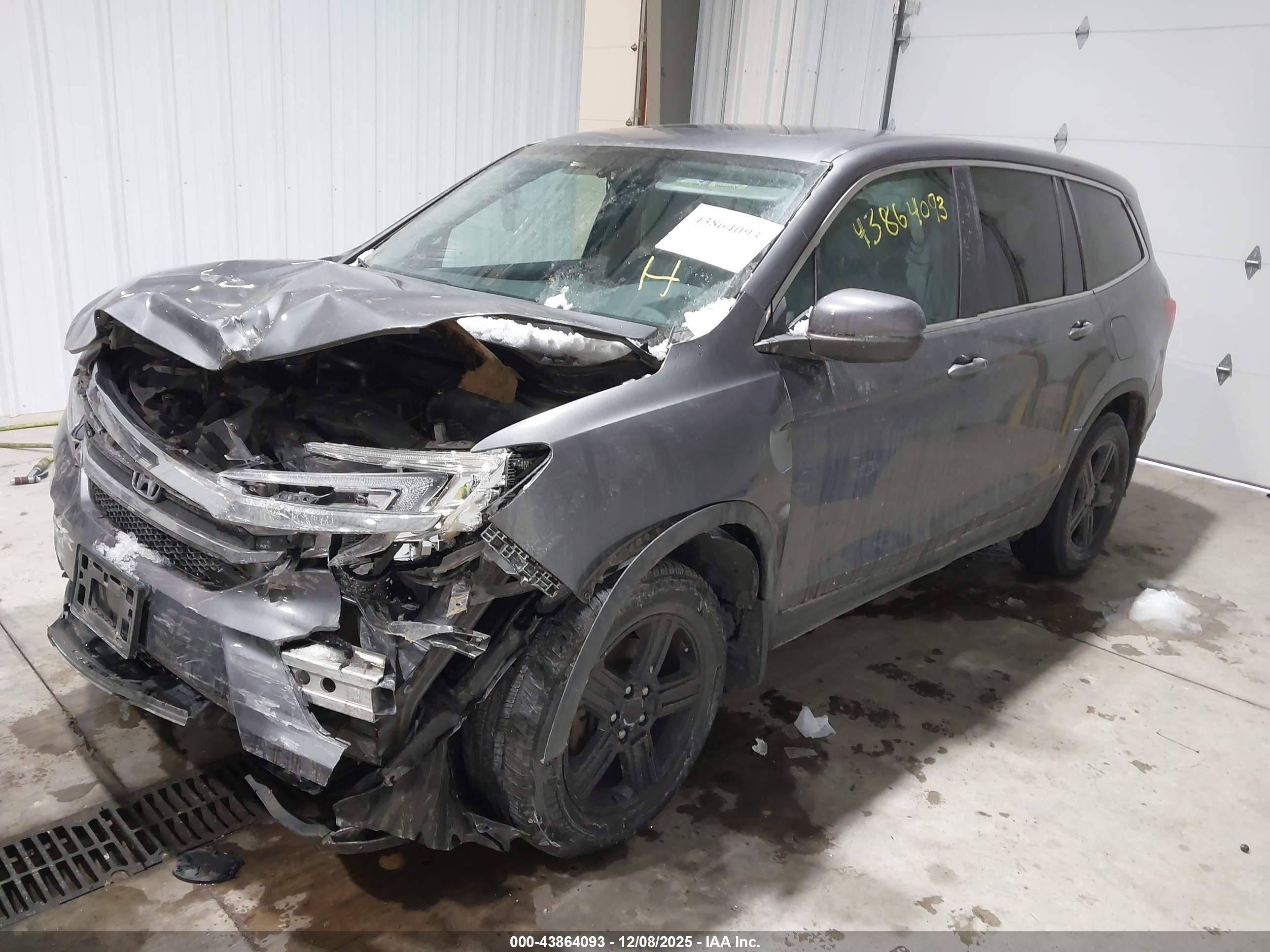 HONDA PILOT image 2
