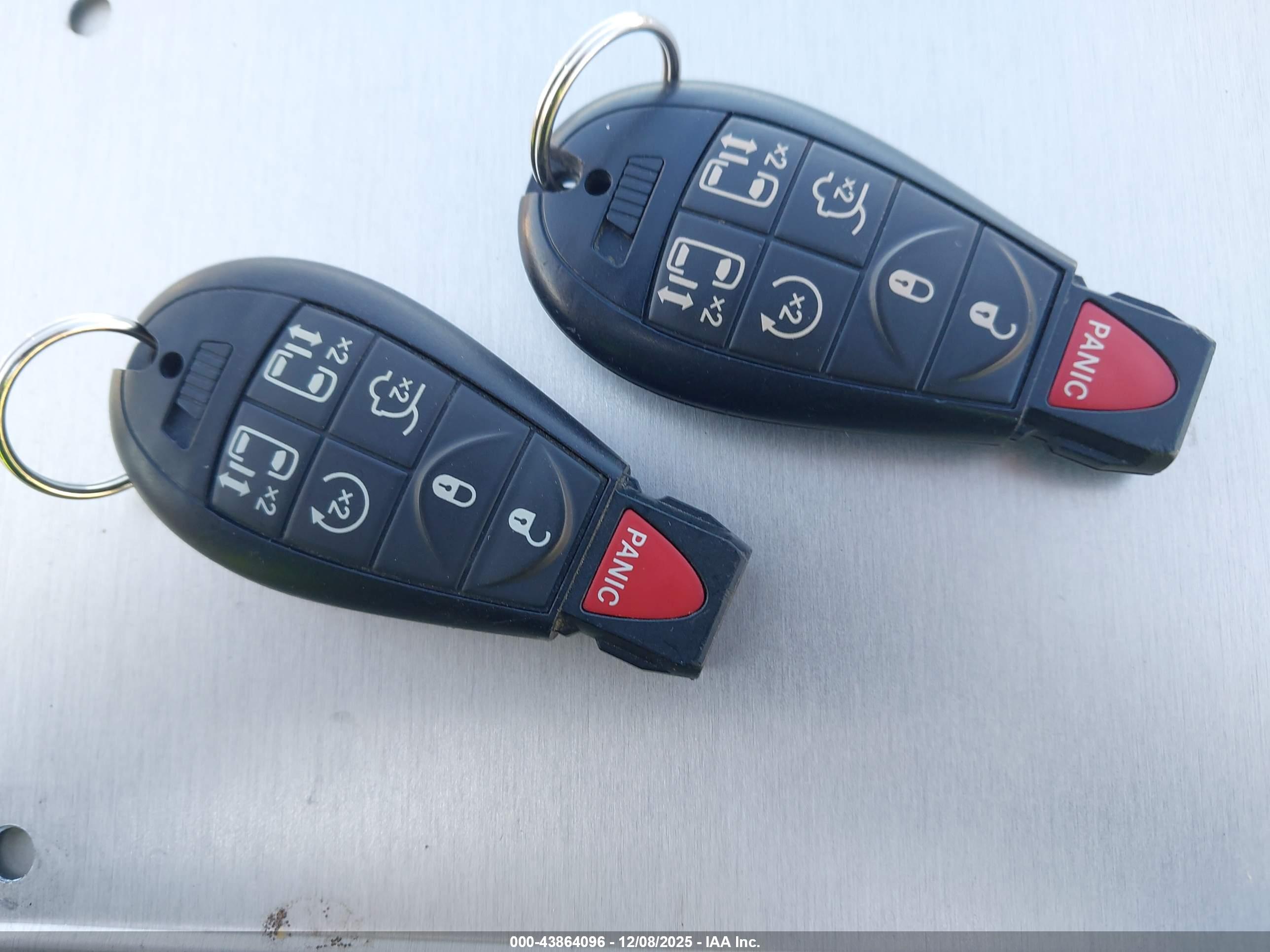 CHRYSLER TOWN image 11