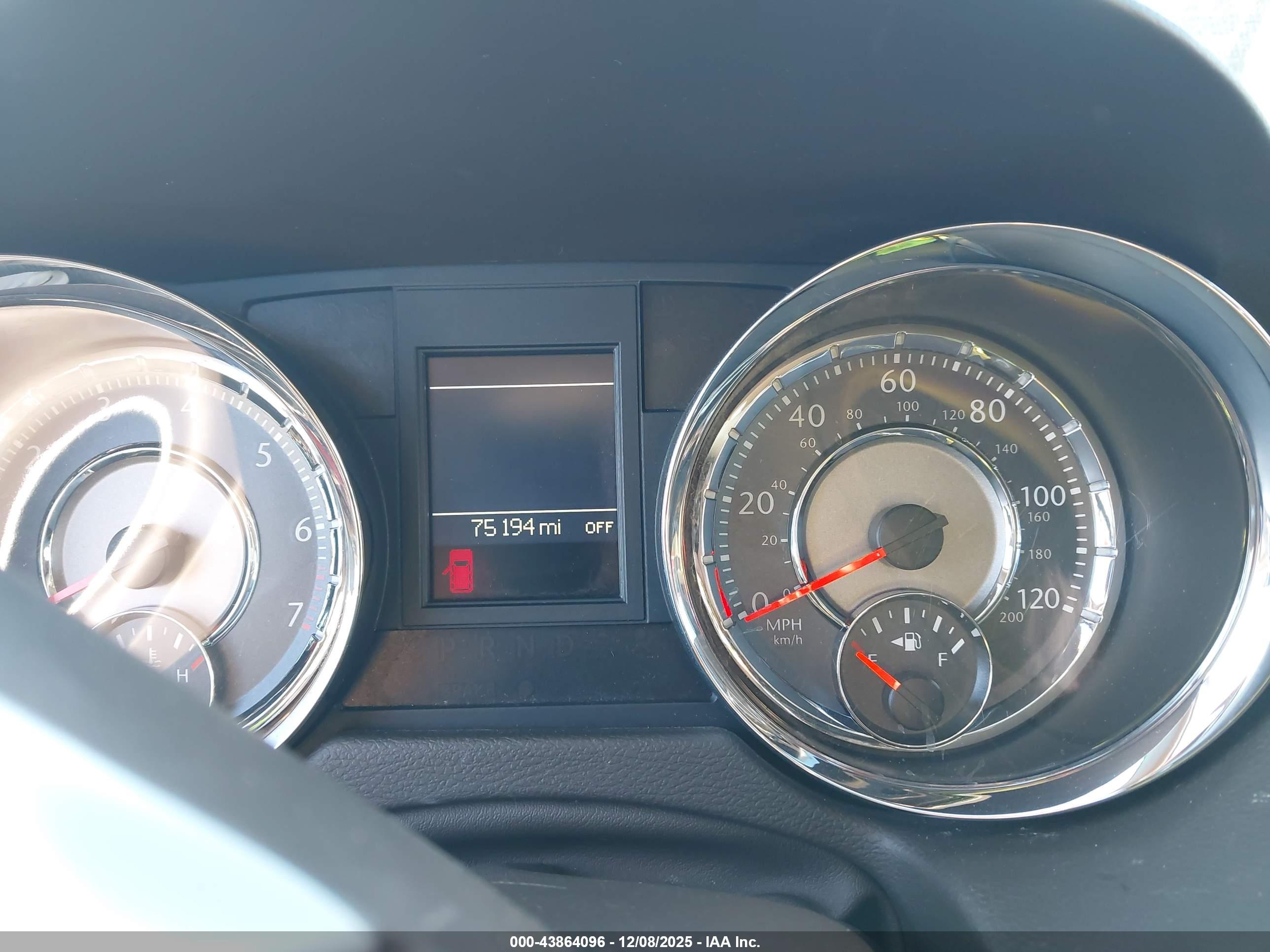 CHRYSLER TOWN image 7
