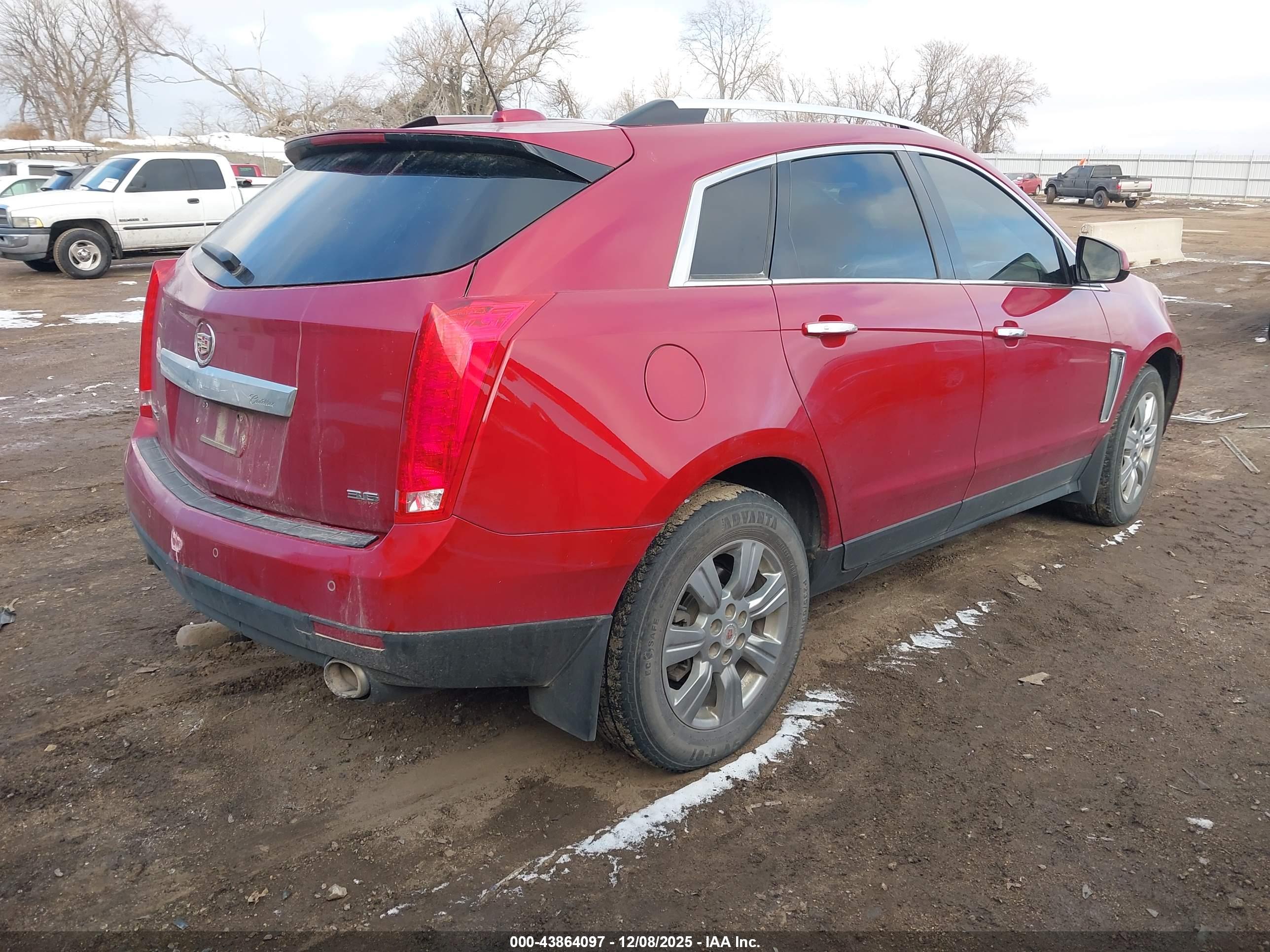 CADILLAC SRX image 4