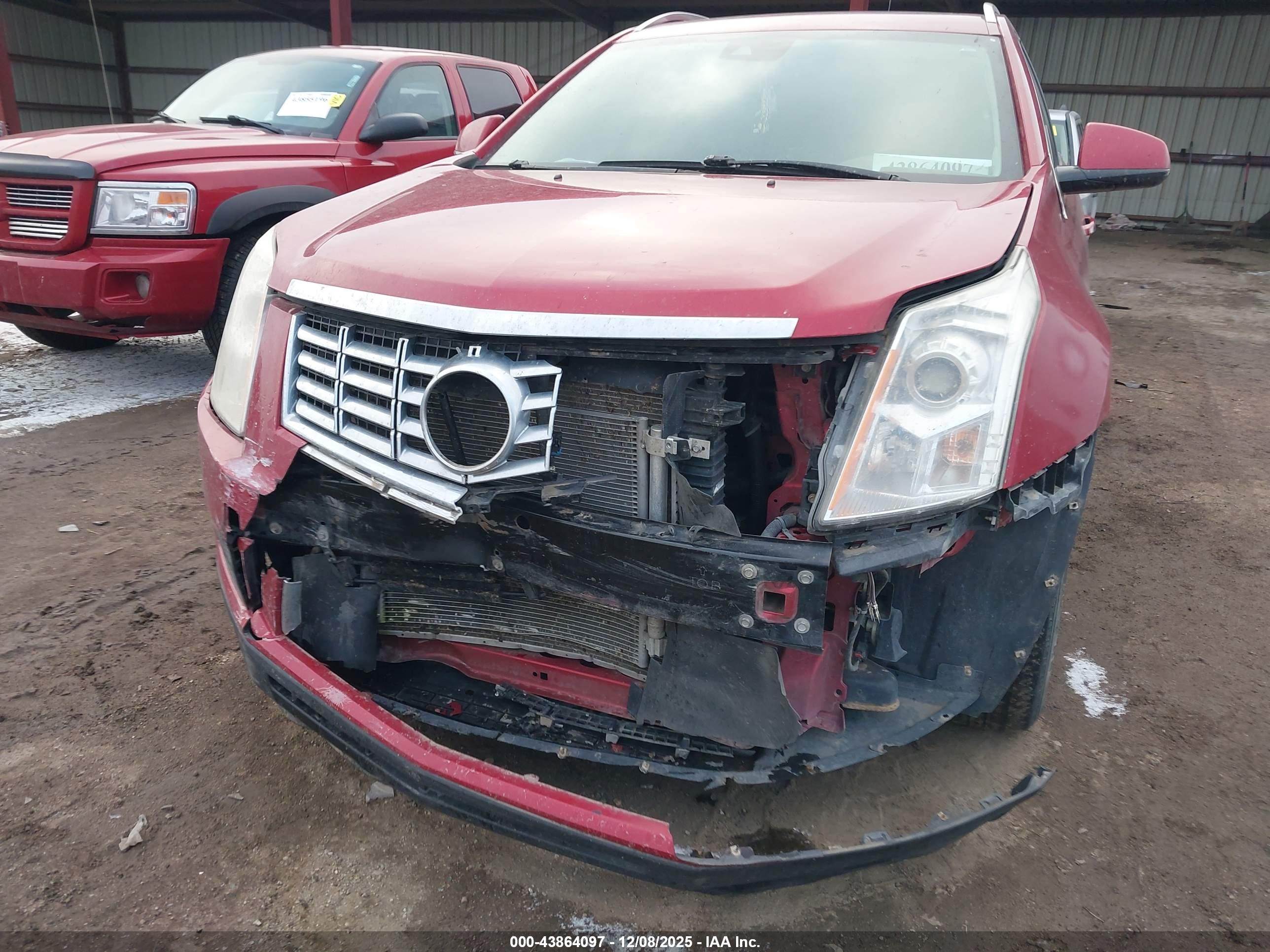 CADILLAC SRX image 6