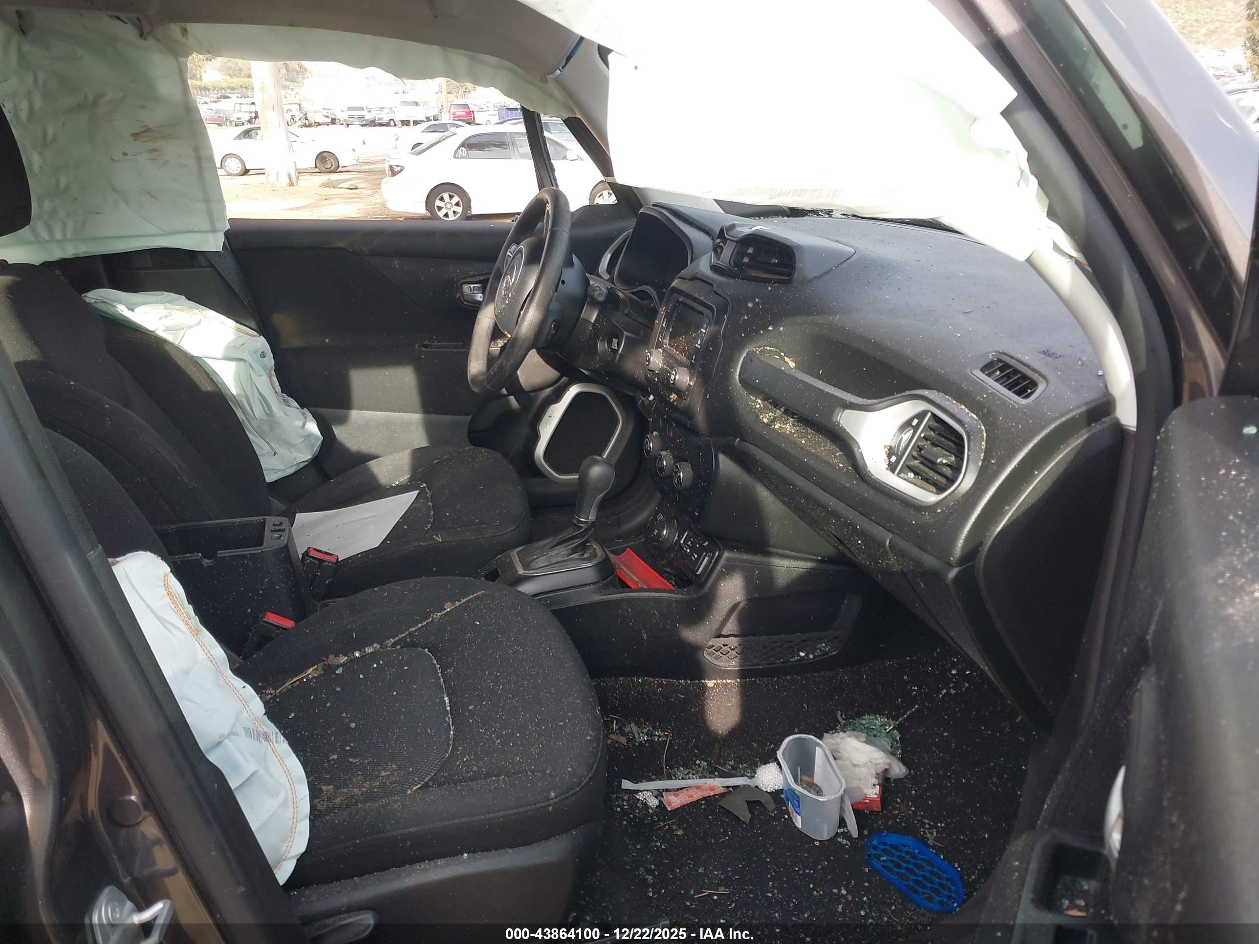 JEEP RENEGADE image 5