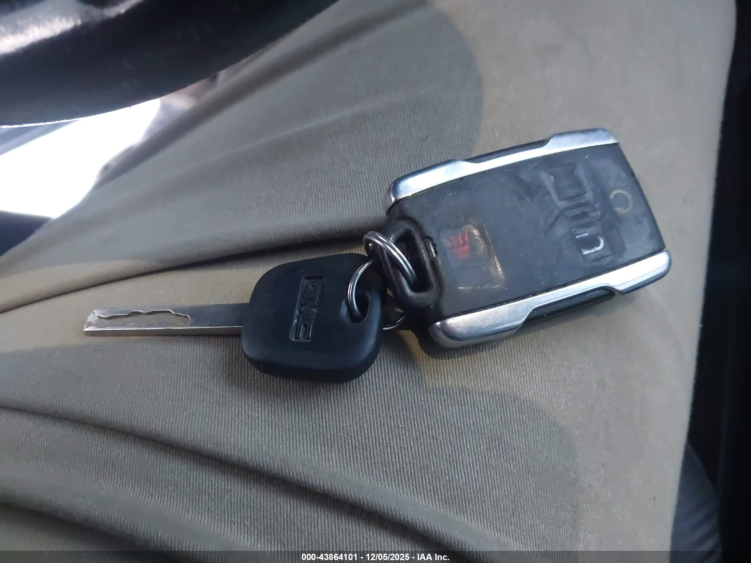GMC SIERRA image 11