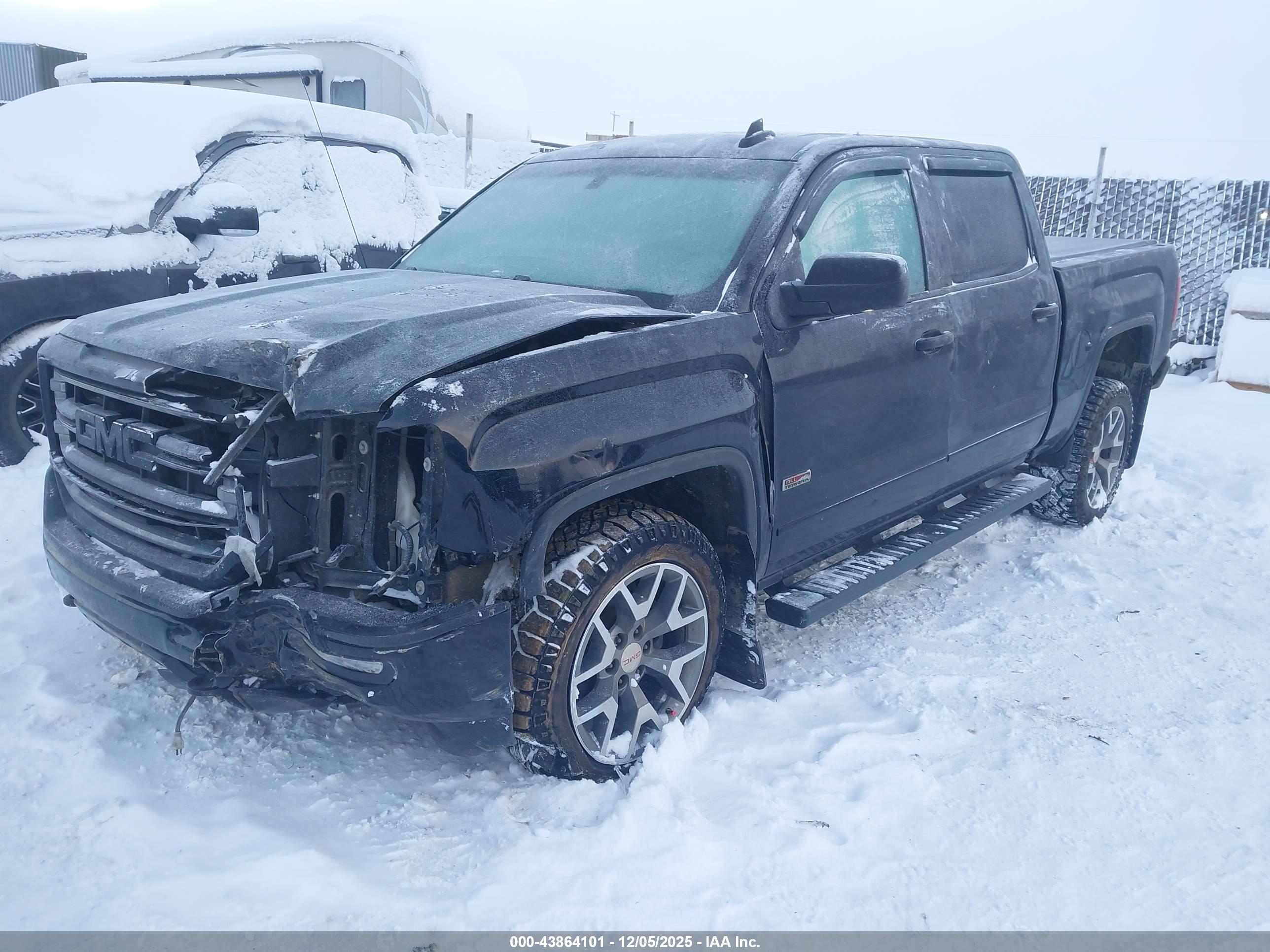 GMC SIERRA image 2