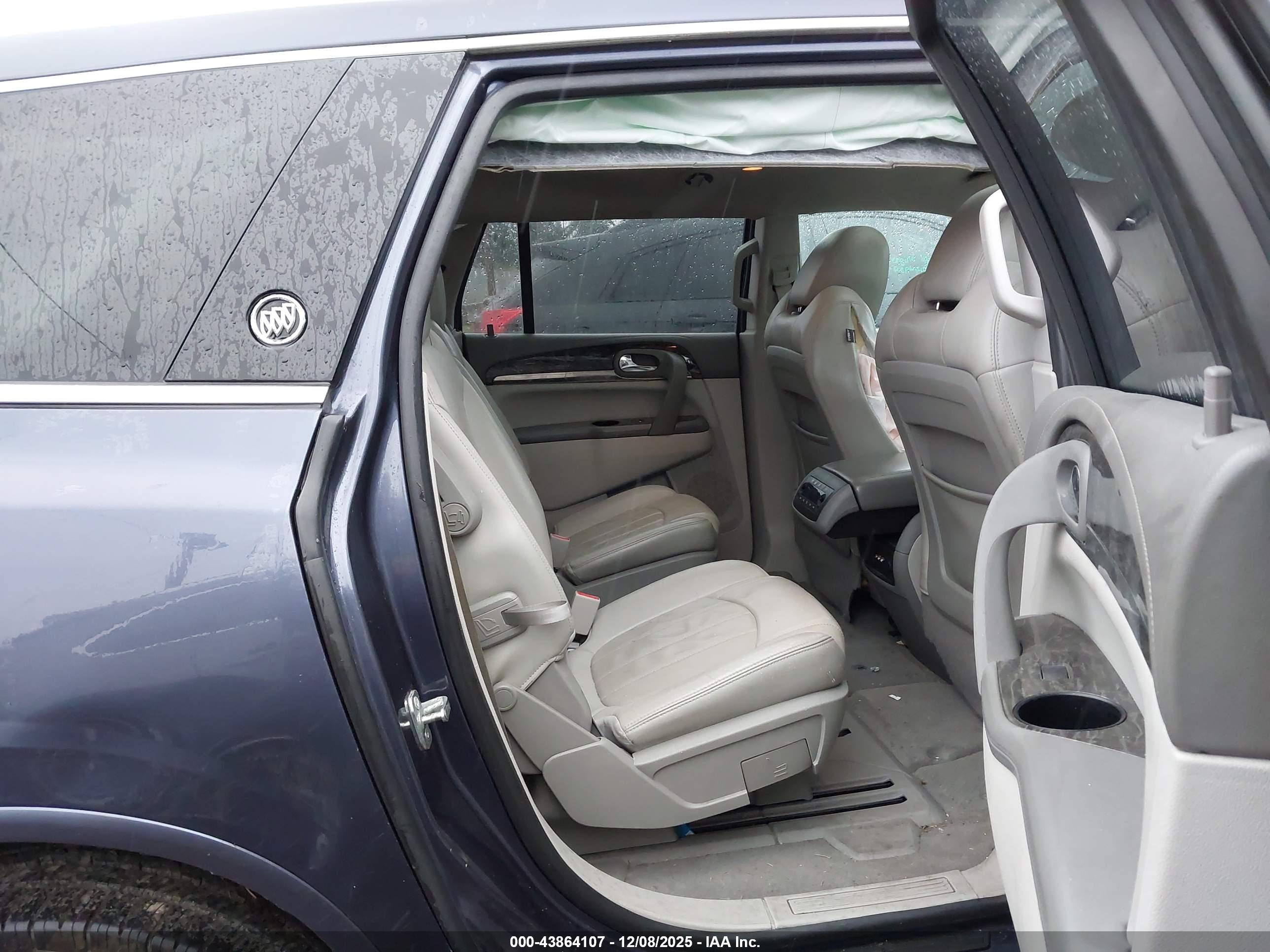 BUICK ENCLAVE image 8