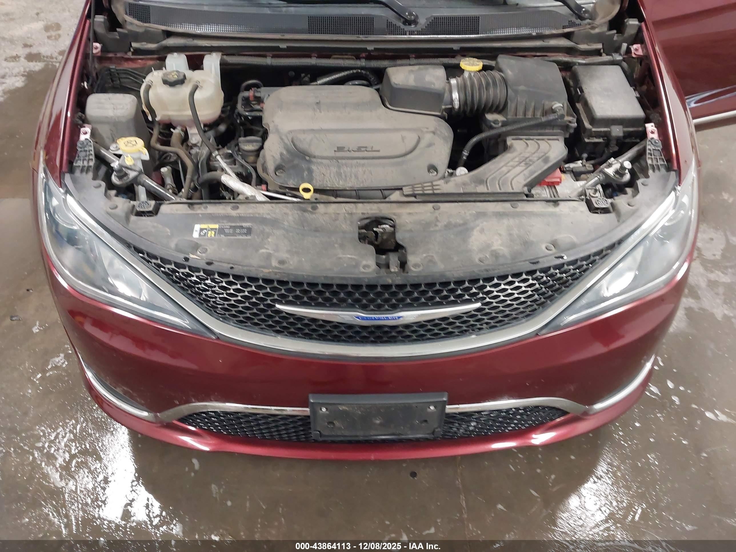 CHRYSLER PACIFICA image 10