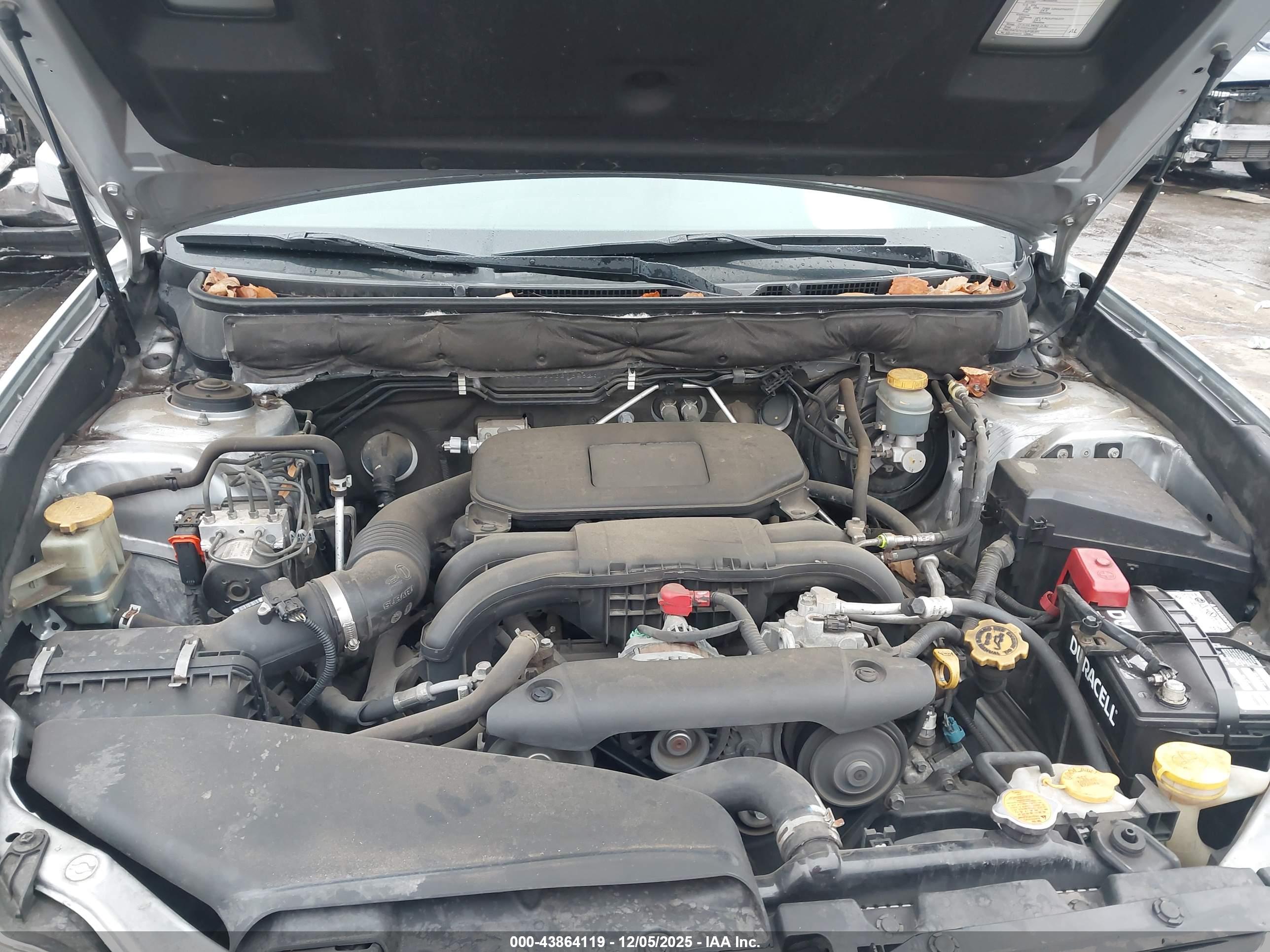 SUBARU OUTBACK image 10