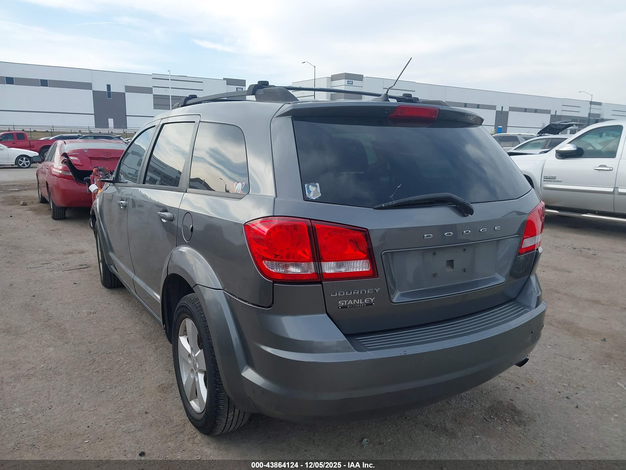 DODGE JOURNEY image 3