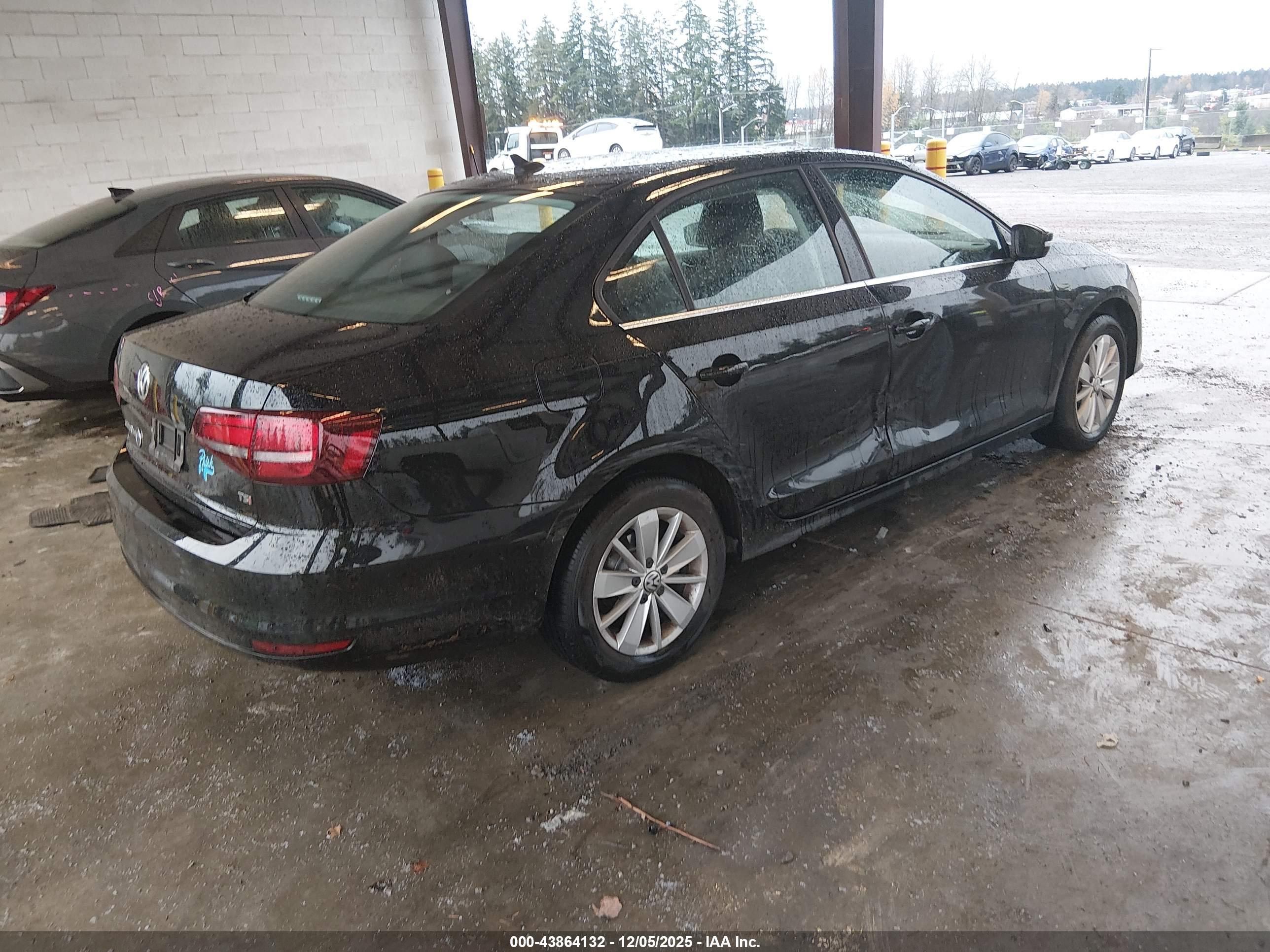 VOLKSWAGEN JETTA image 4