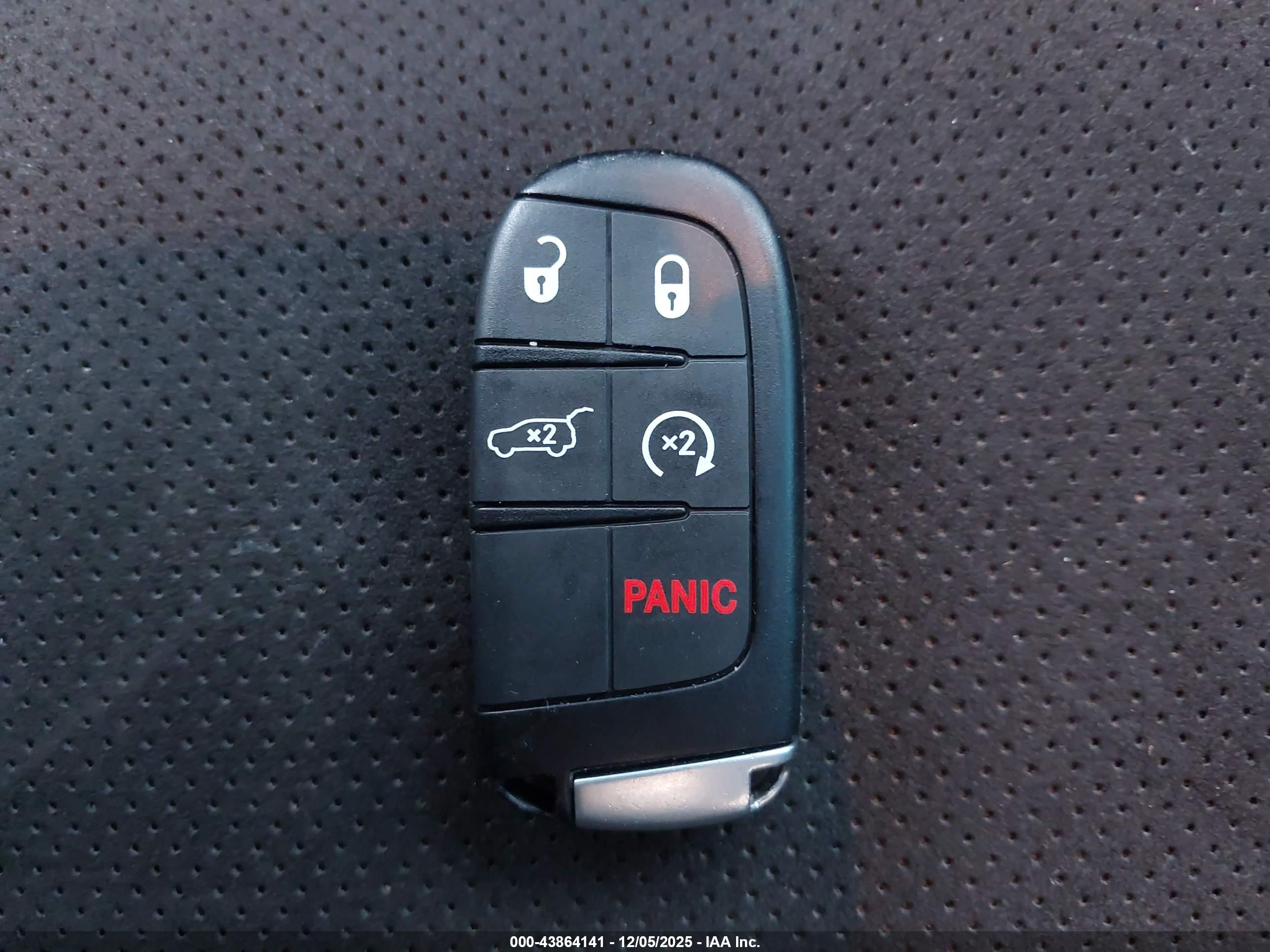 JEEP GRAND image 11