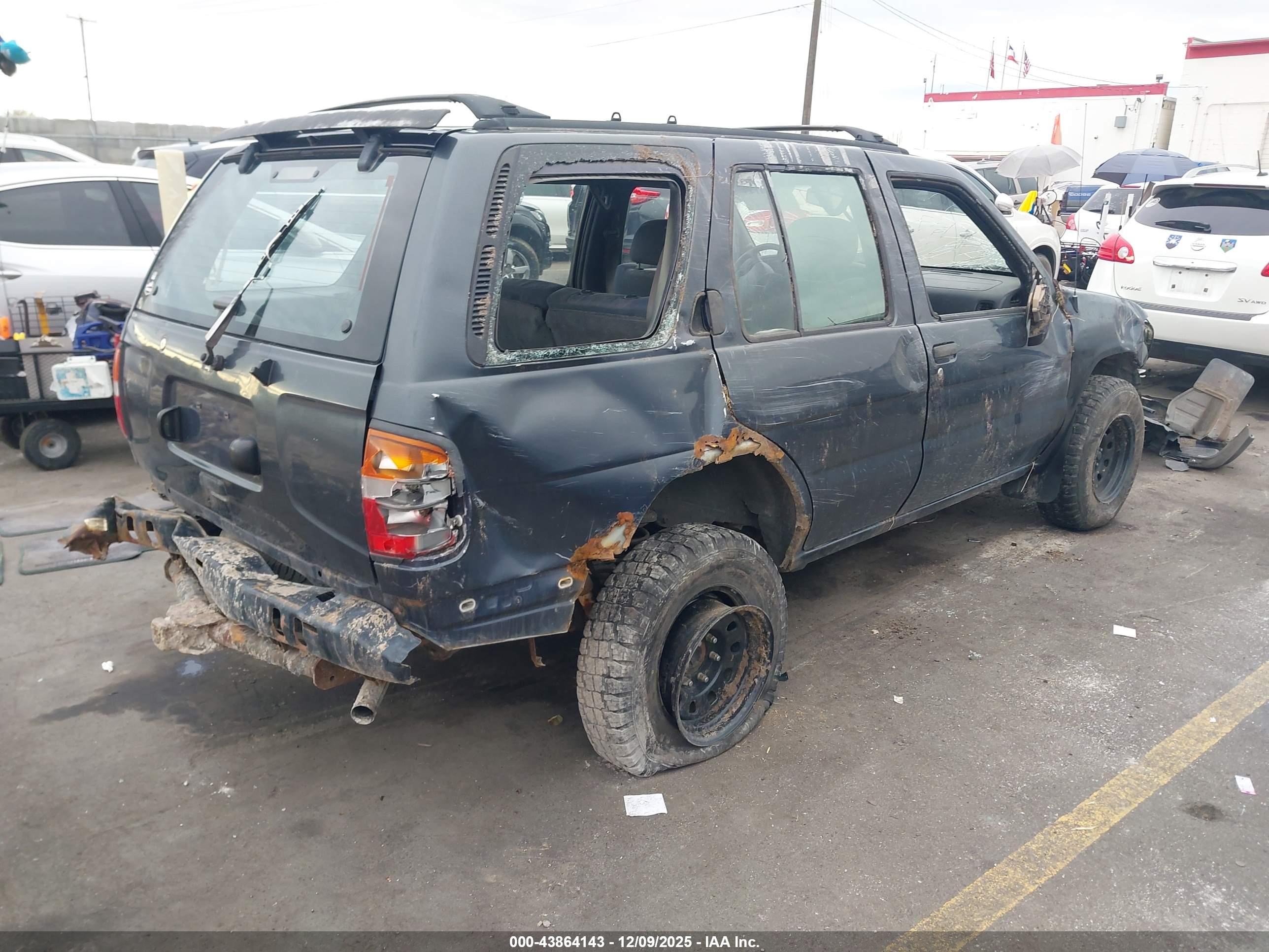 NISSAN PATHFINDER image 4