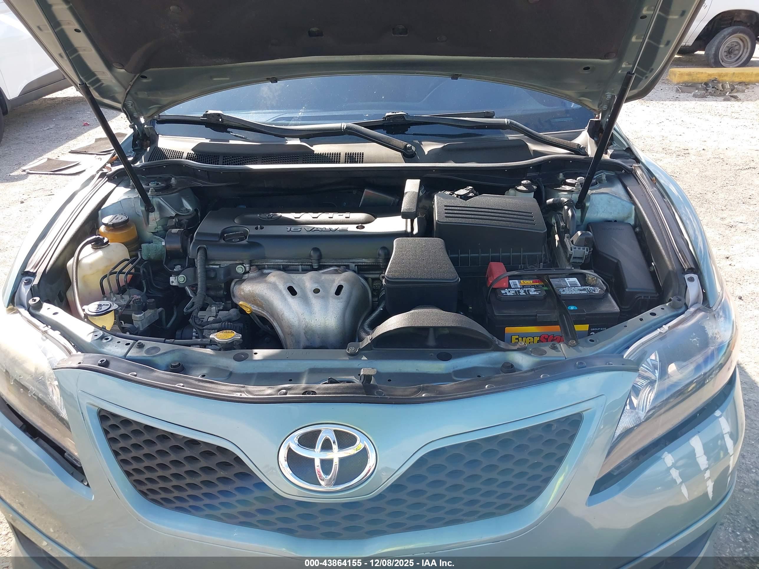 TOYOTA CAMRY image 10