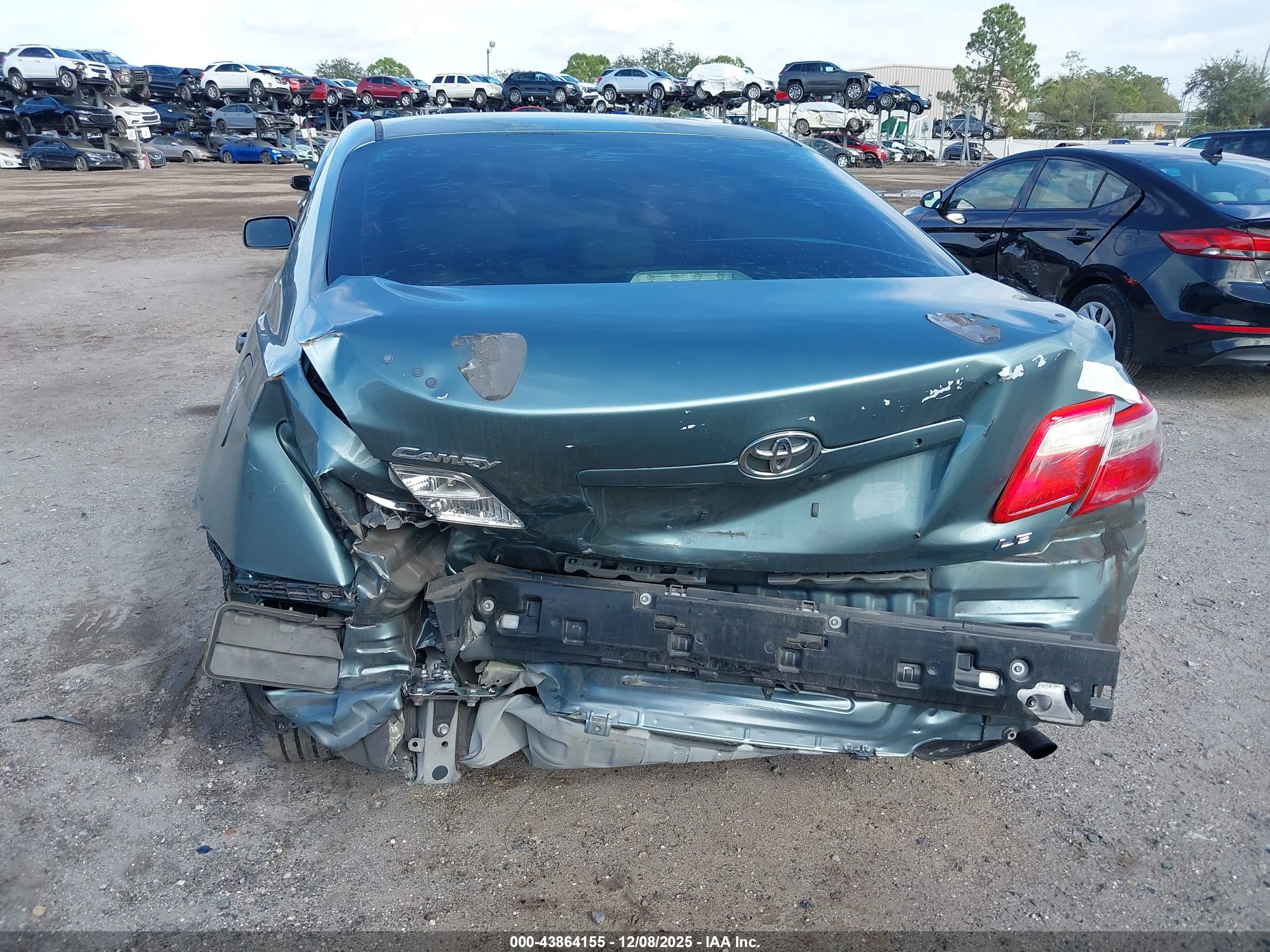 TOYOTA CAMRY image 6
