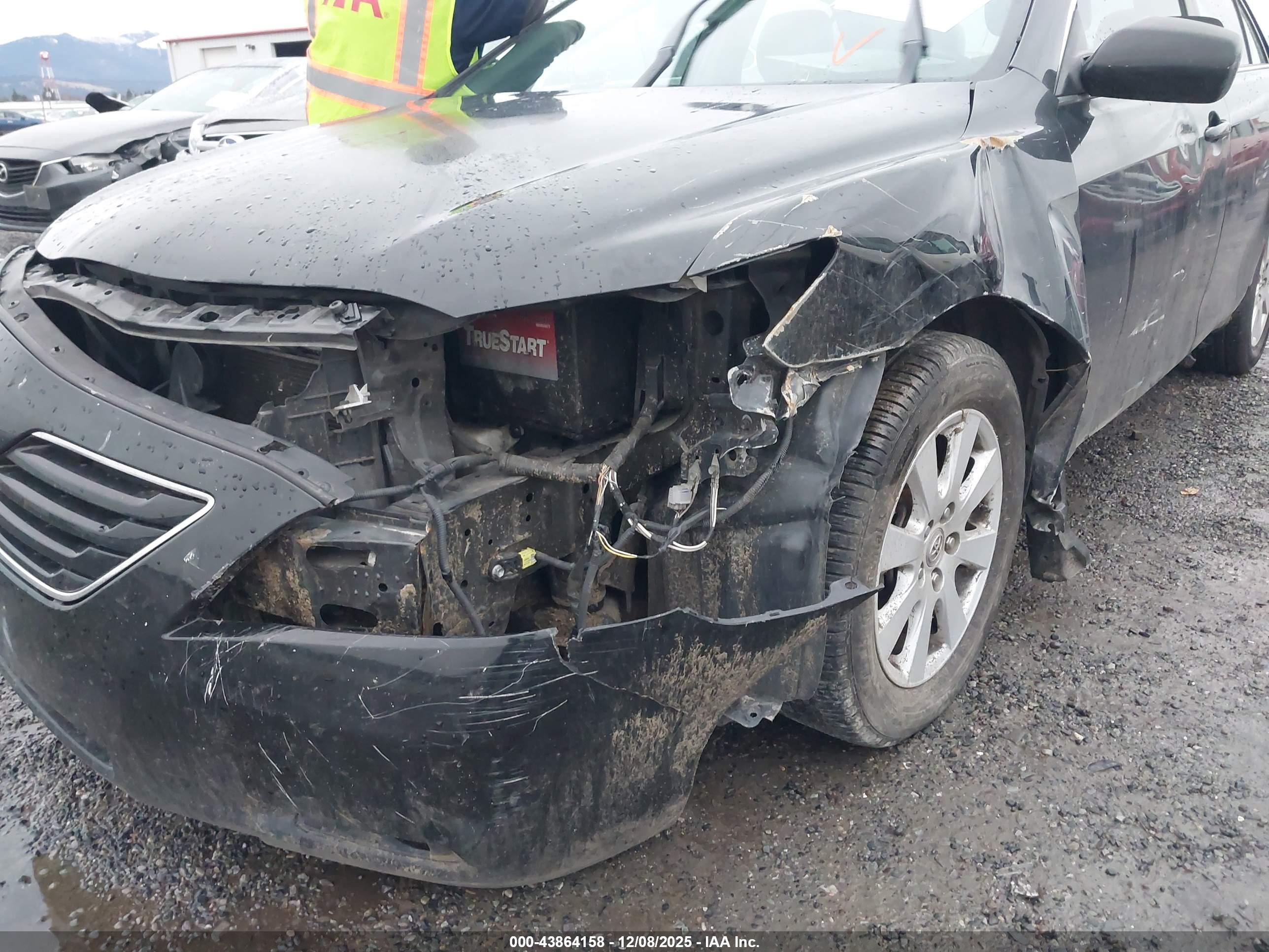 TOYOTA CAMRY image 6