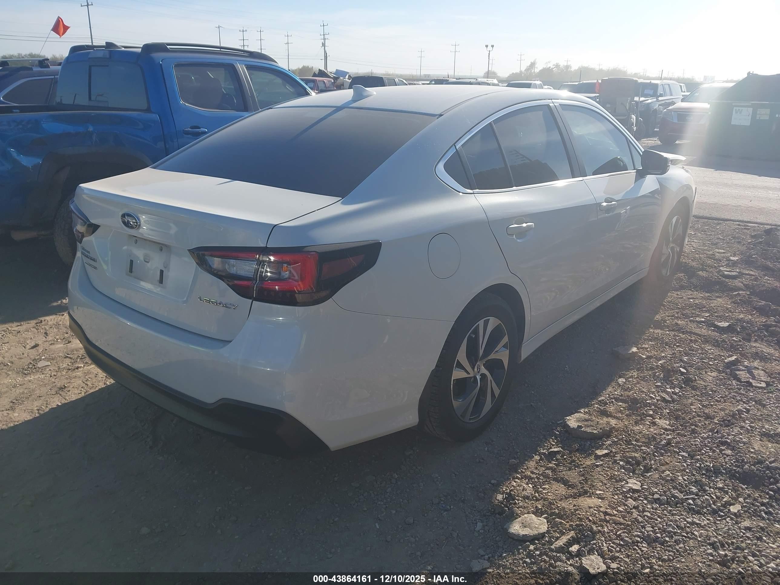 SUBARU LEGACY image 4