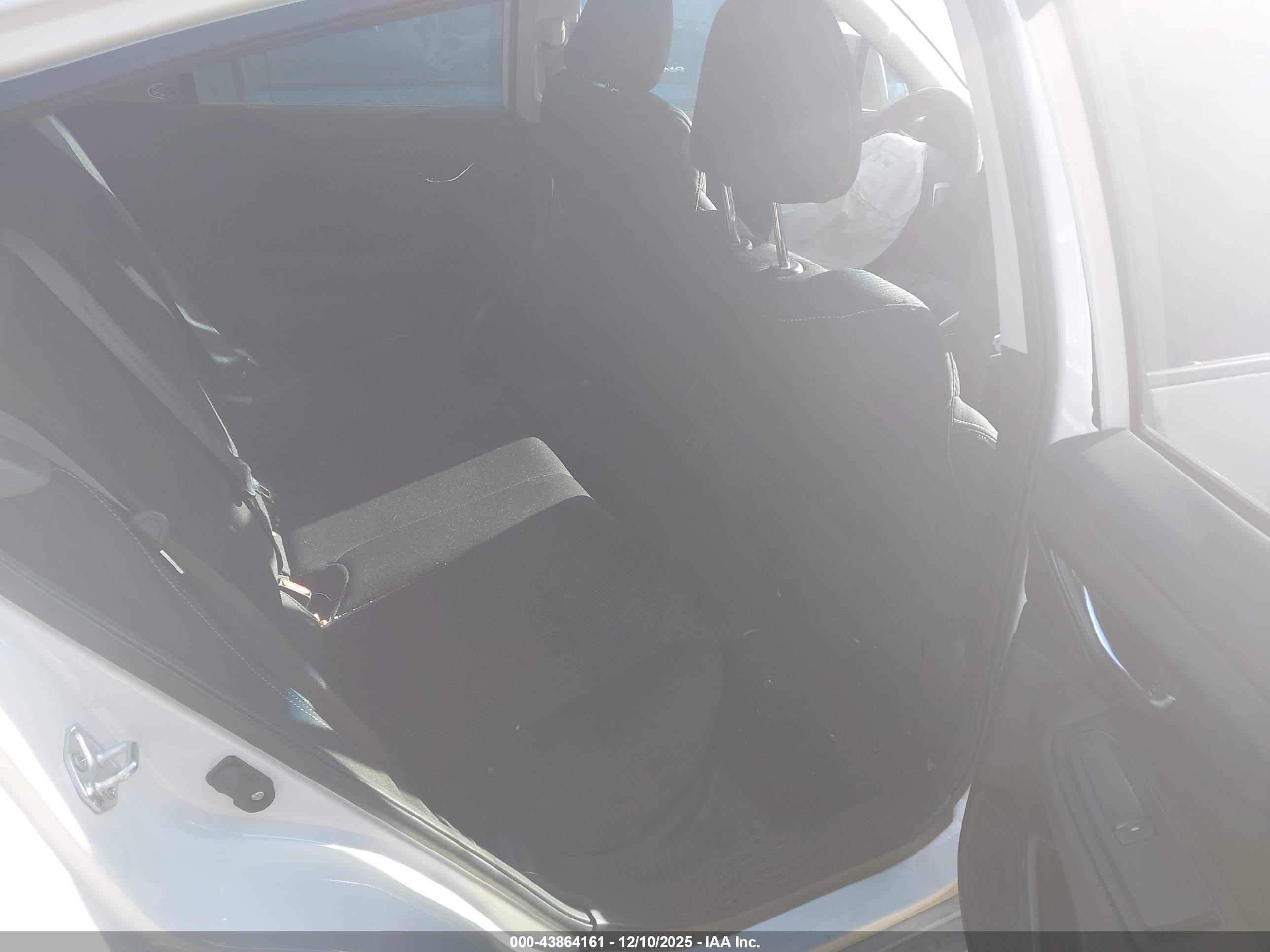 SUBARU LEGACY image 8