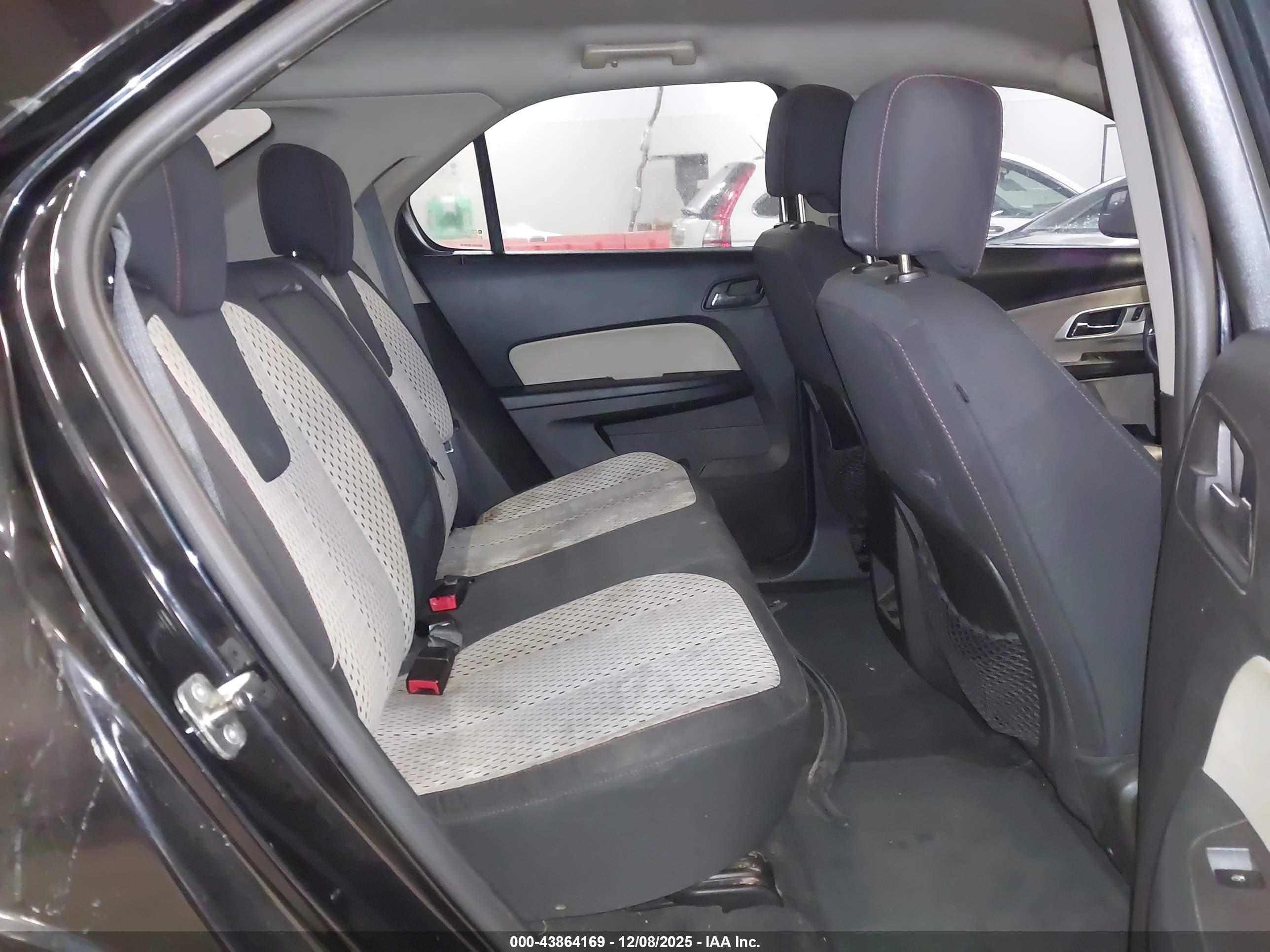 CHEVROLET EQUINOX image 8