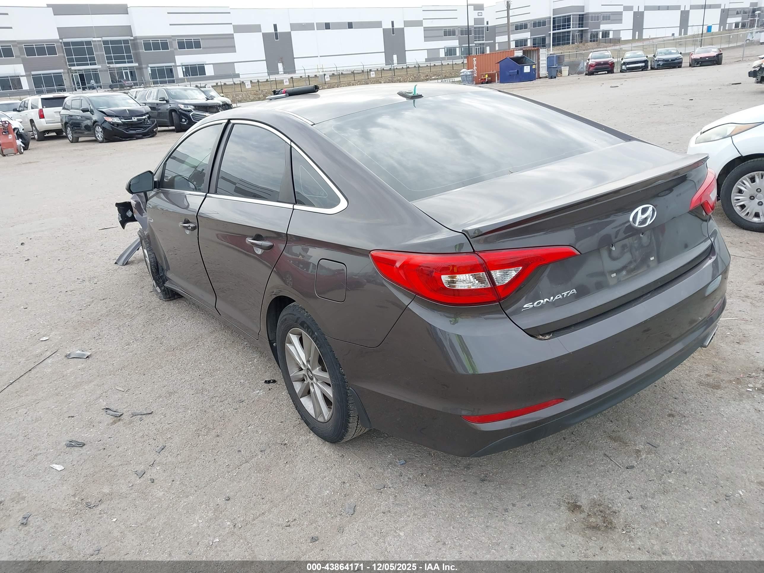 HYUNDAI SONATA image 3