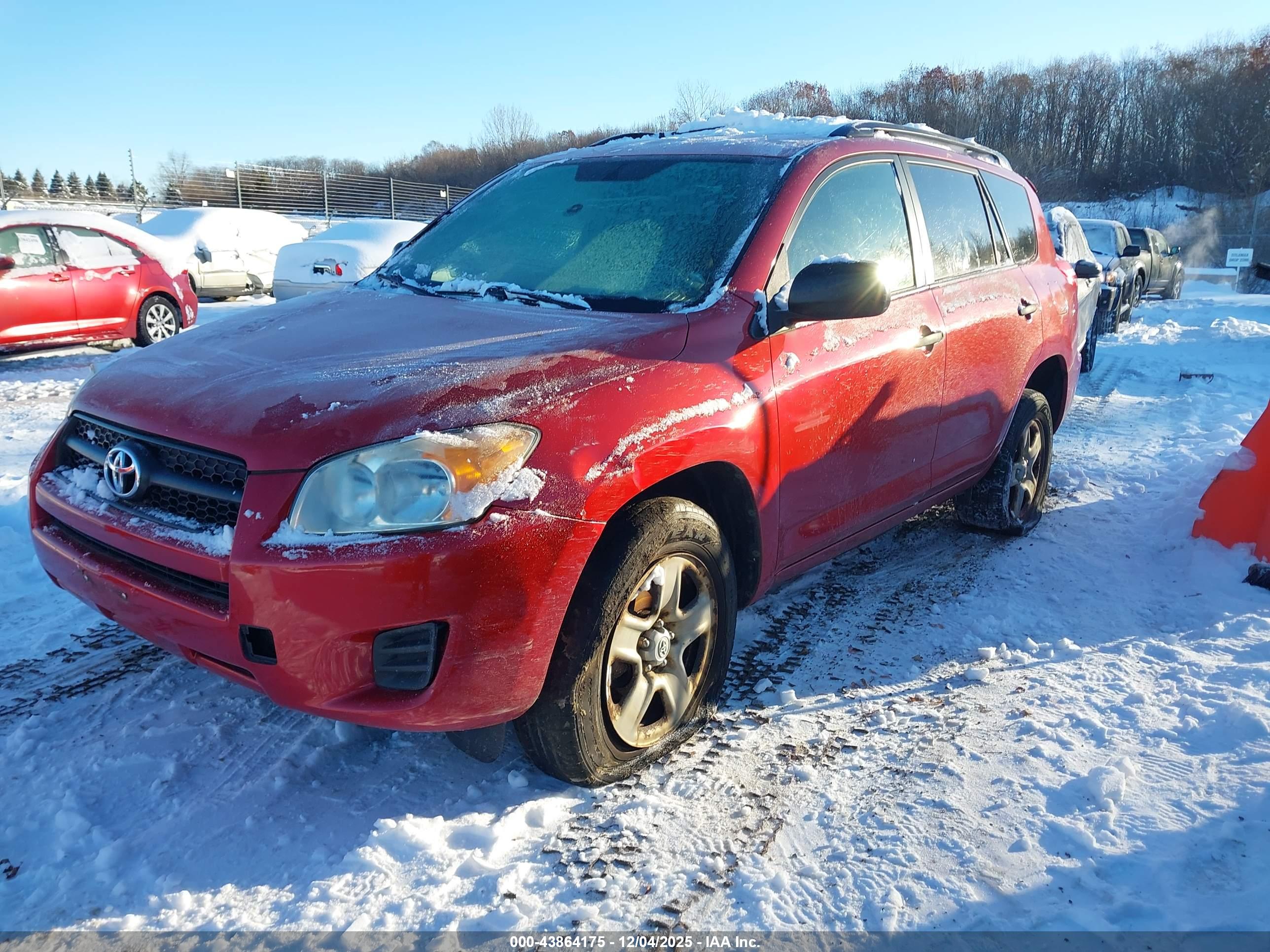 TOYOTA RAV4 image 2