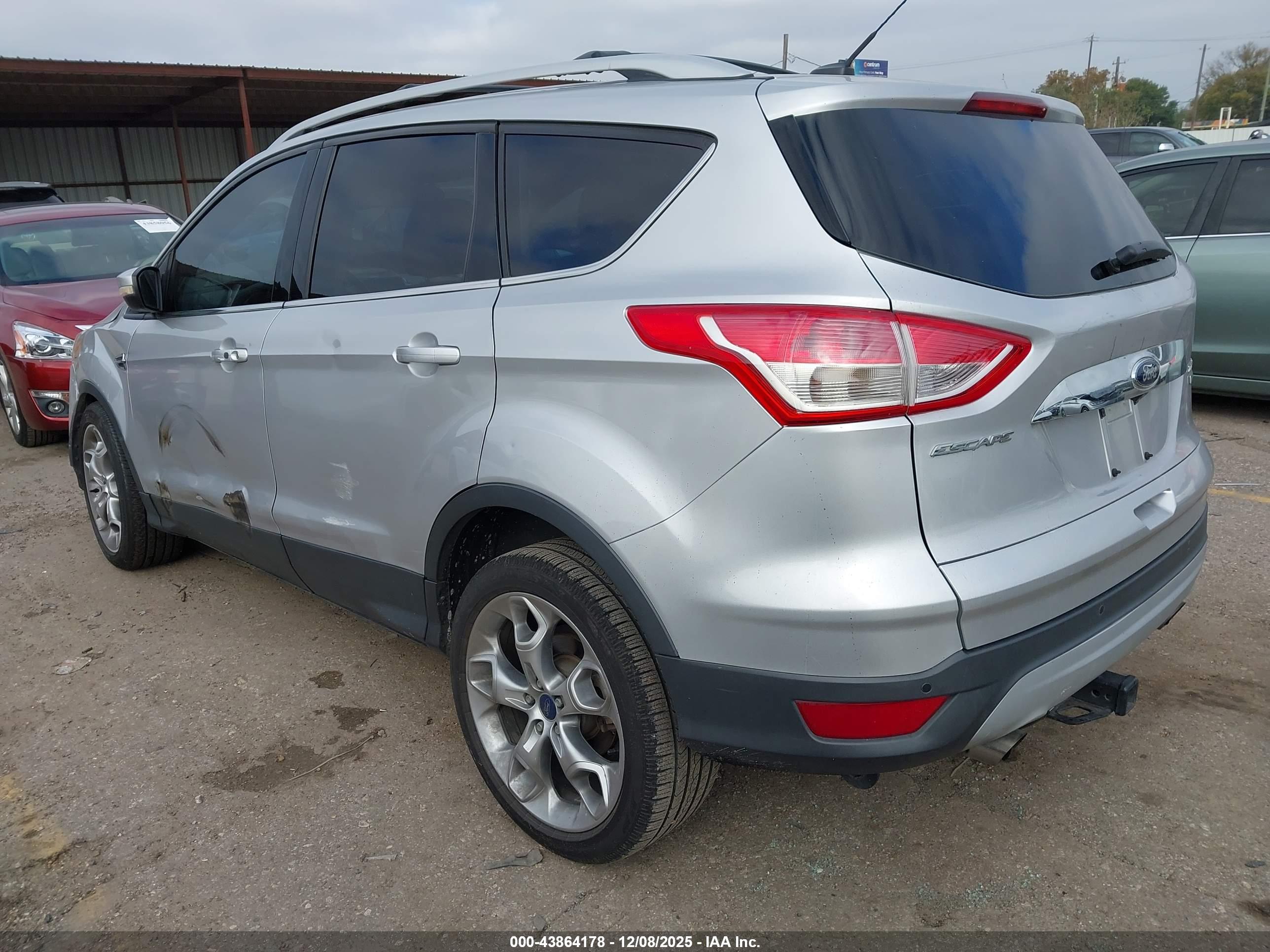 FORD ESCAPE image 3