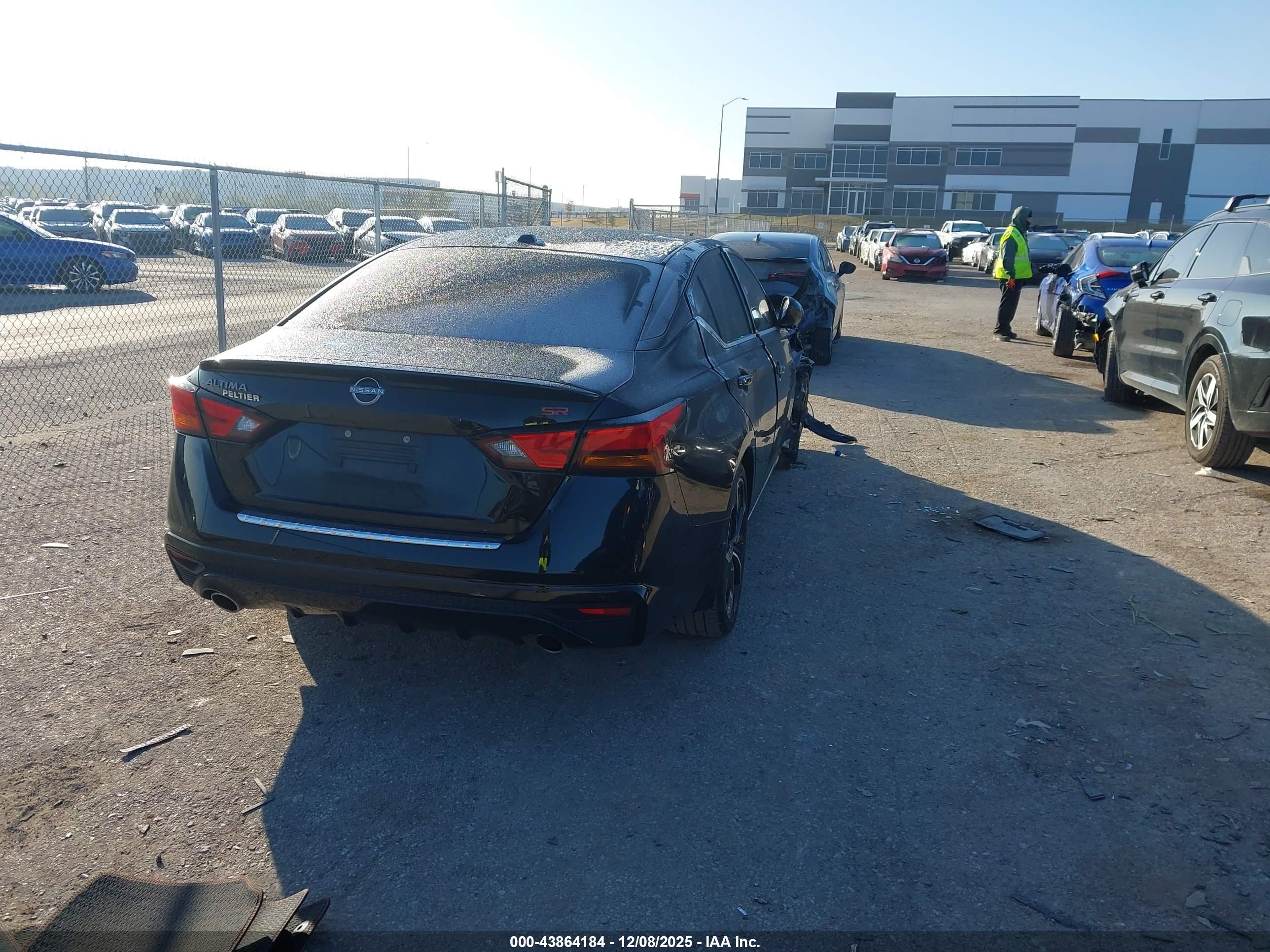 NISSAN ALTIMA image 4