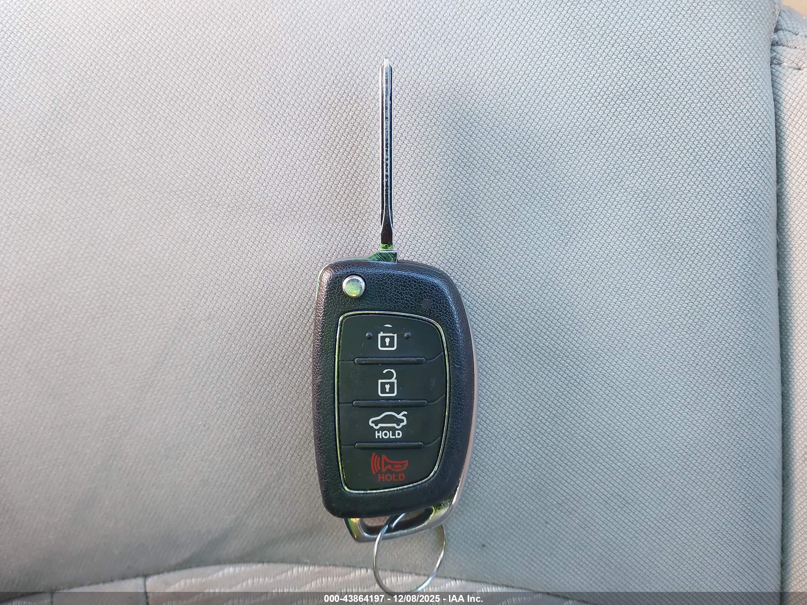 HYUNDAI SONATA image 11