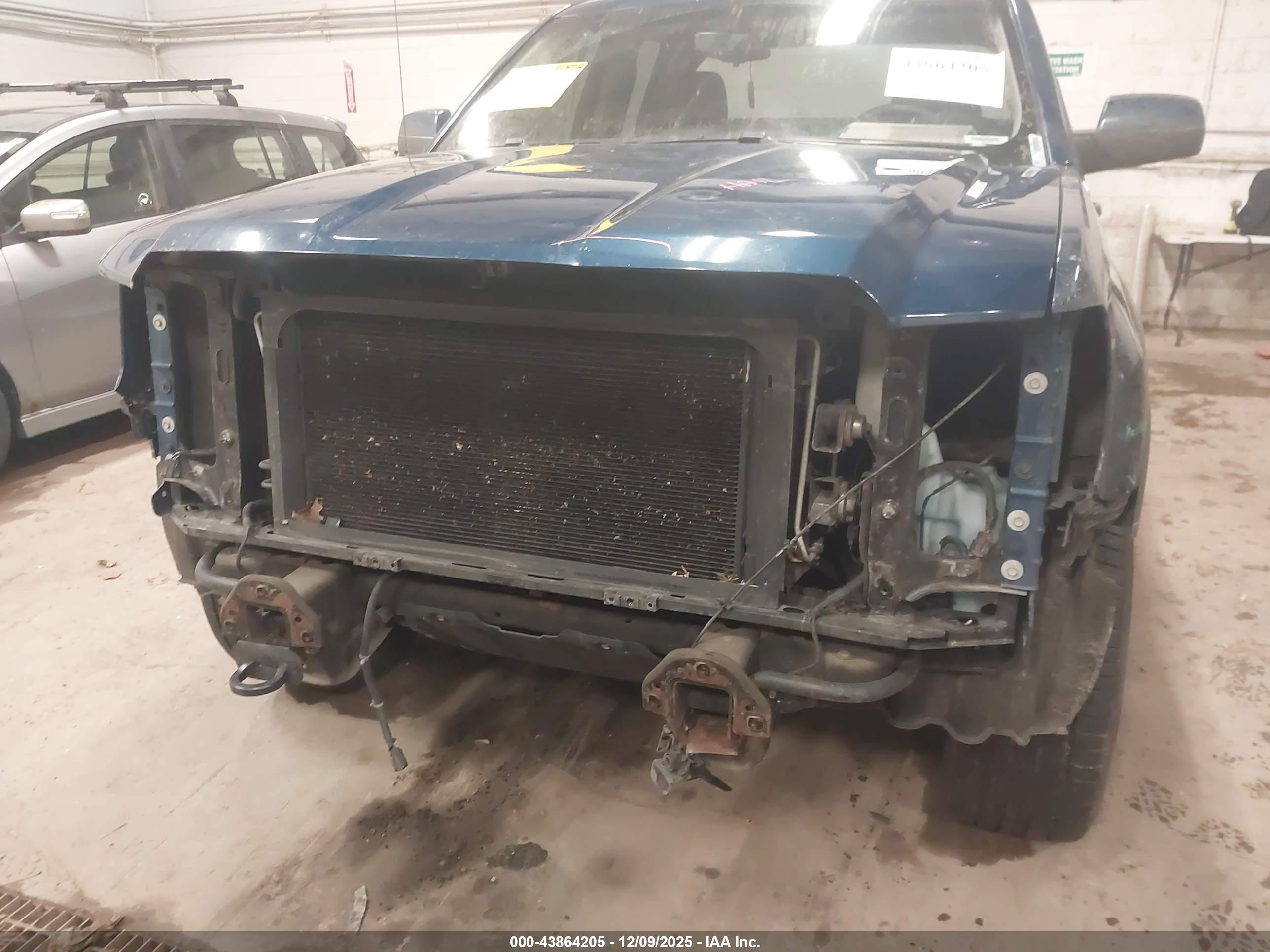 GMC SIERRA image 6
