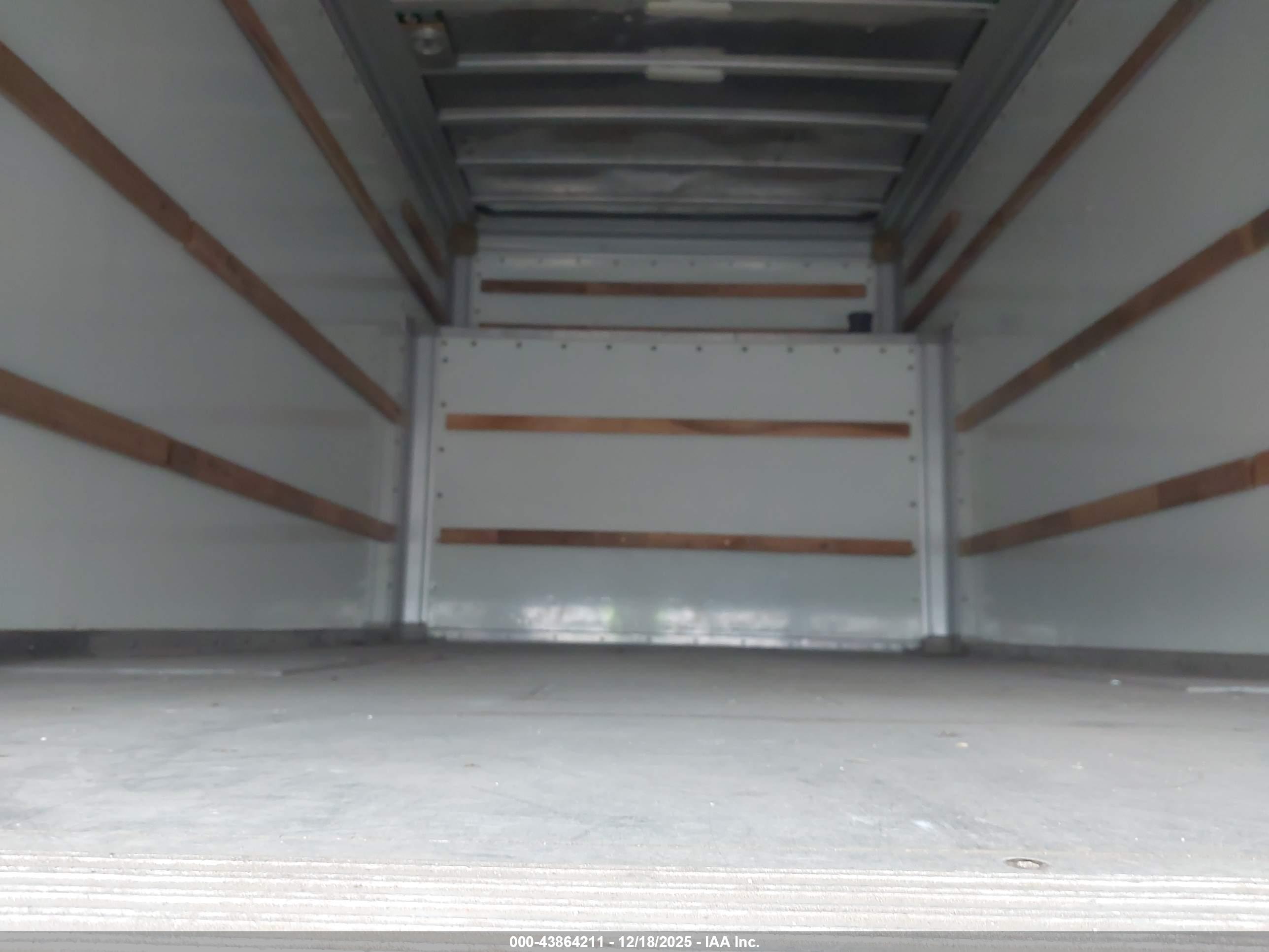 FORD E-450 image 7