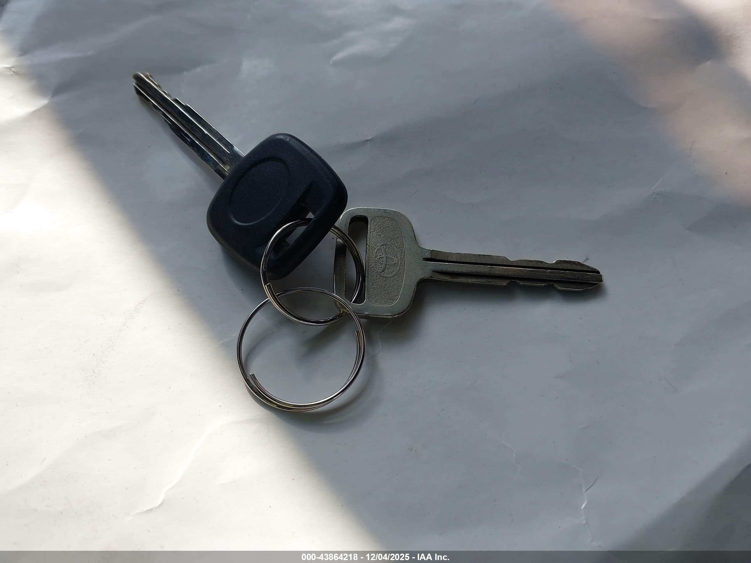 TOYOTA 4RUNNER image 11