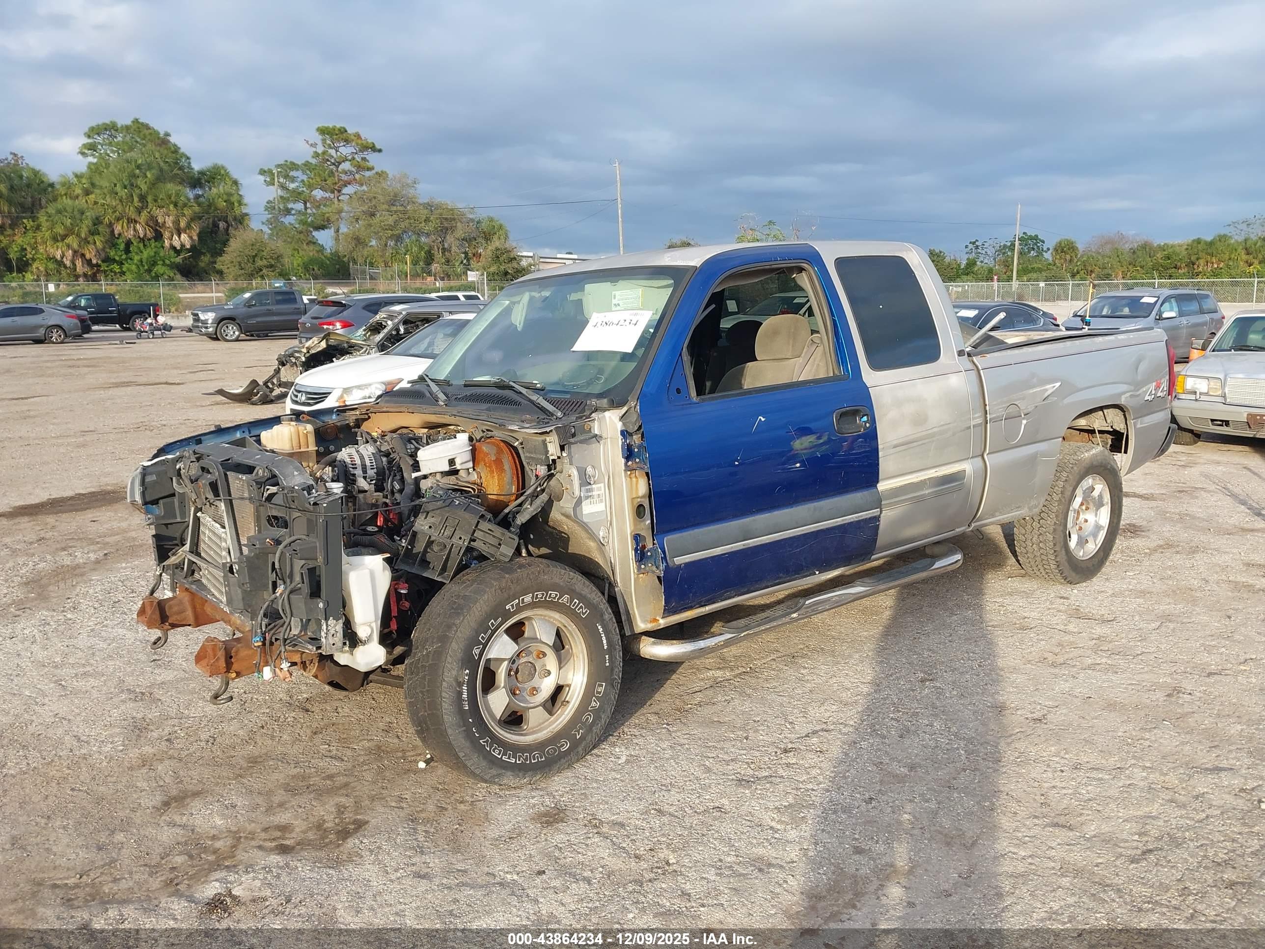 CHEVROLET SILVERADO image 2