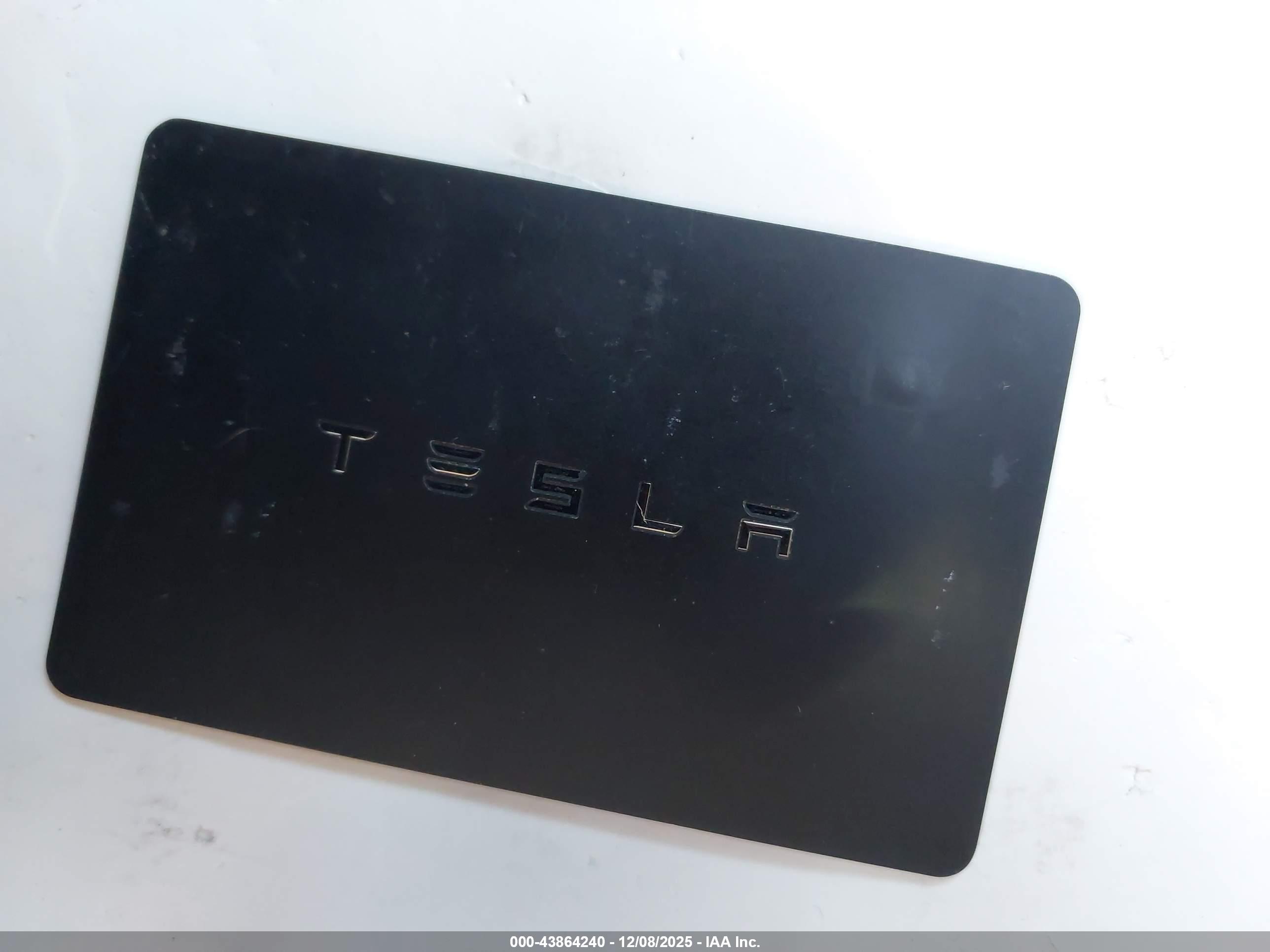TESLA MODEL image 11