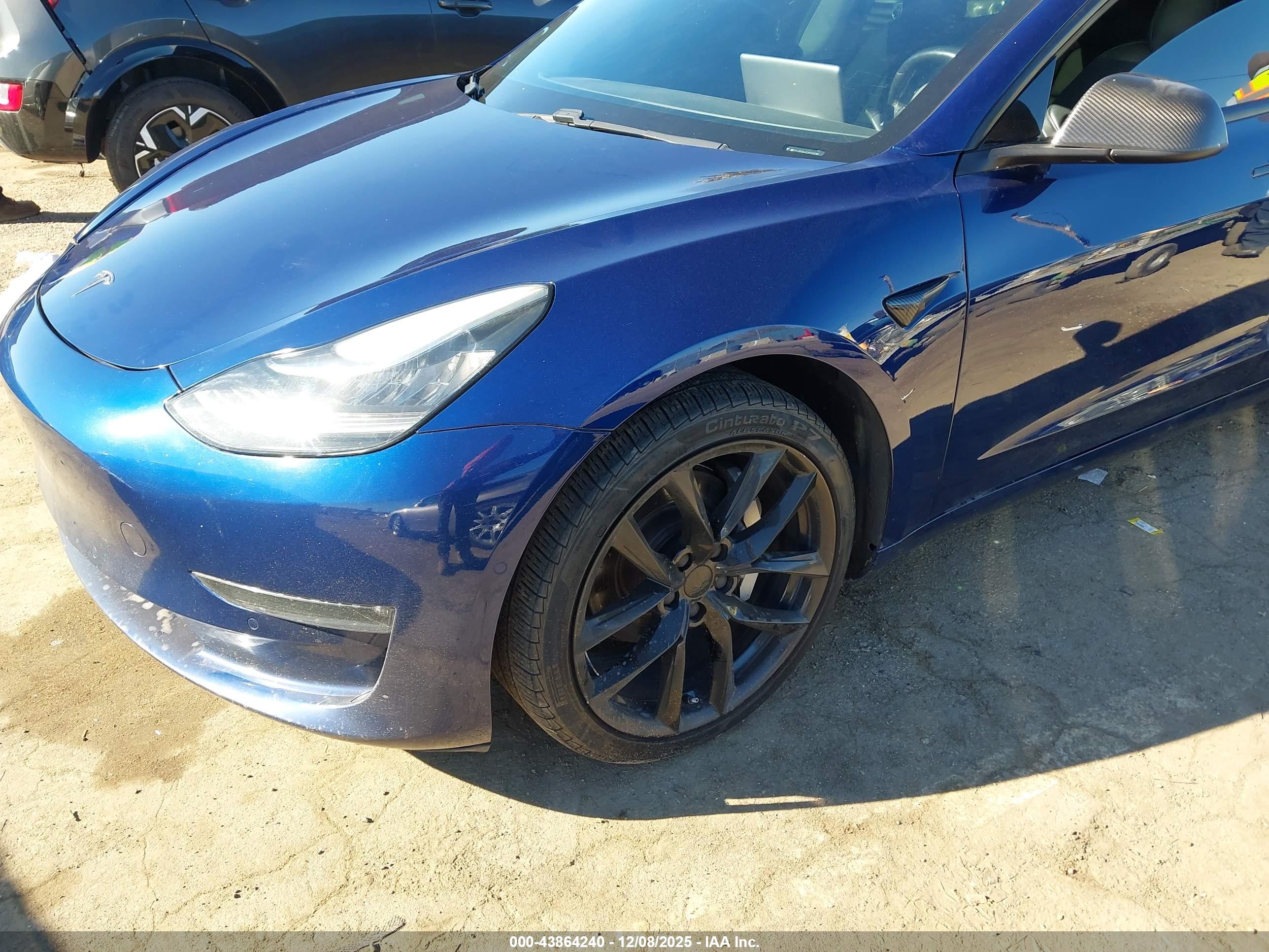 TESLA MODEL image 2