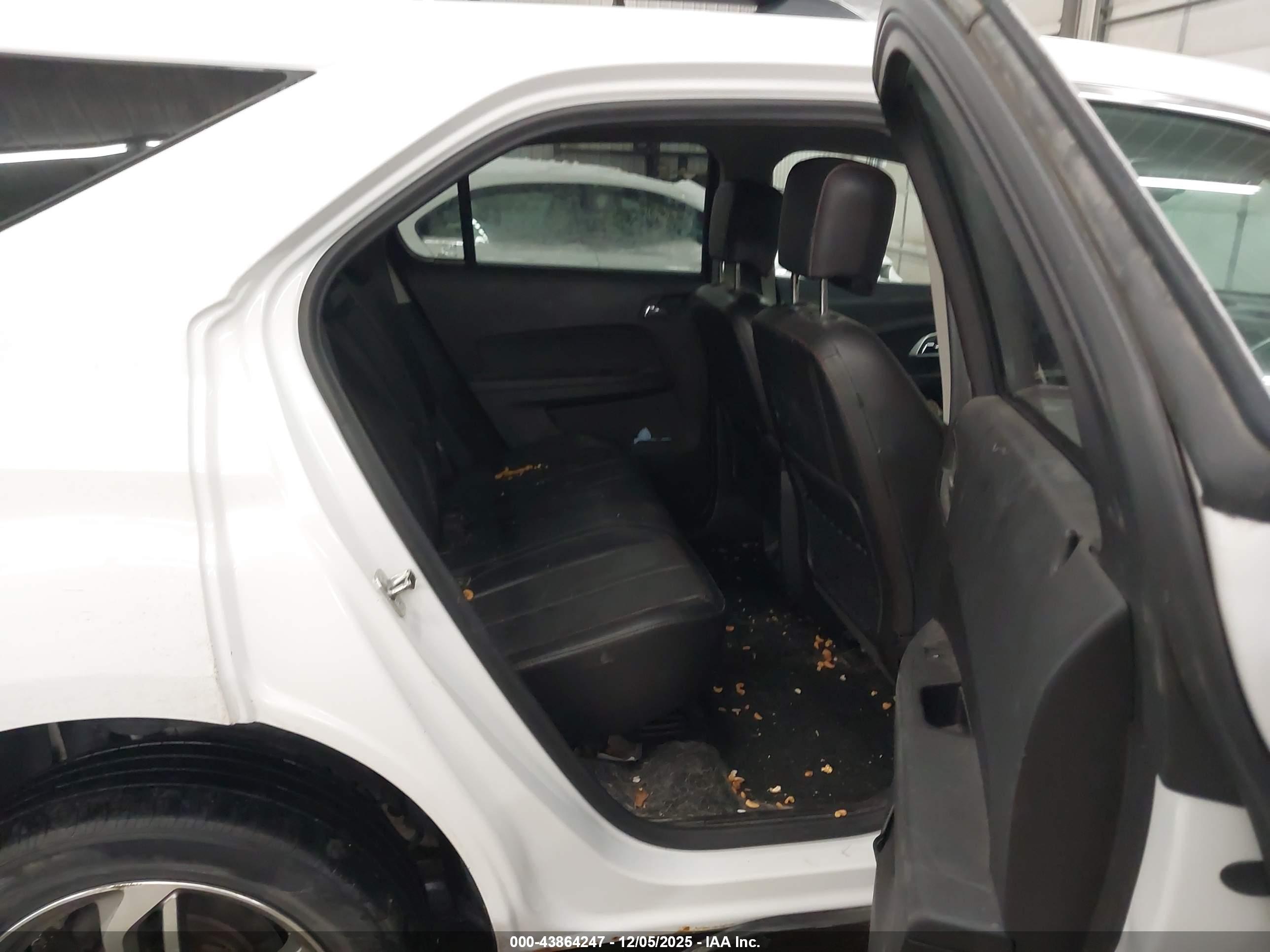 CHEVROLET EQUINOX image 8