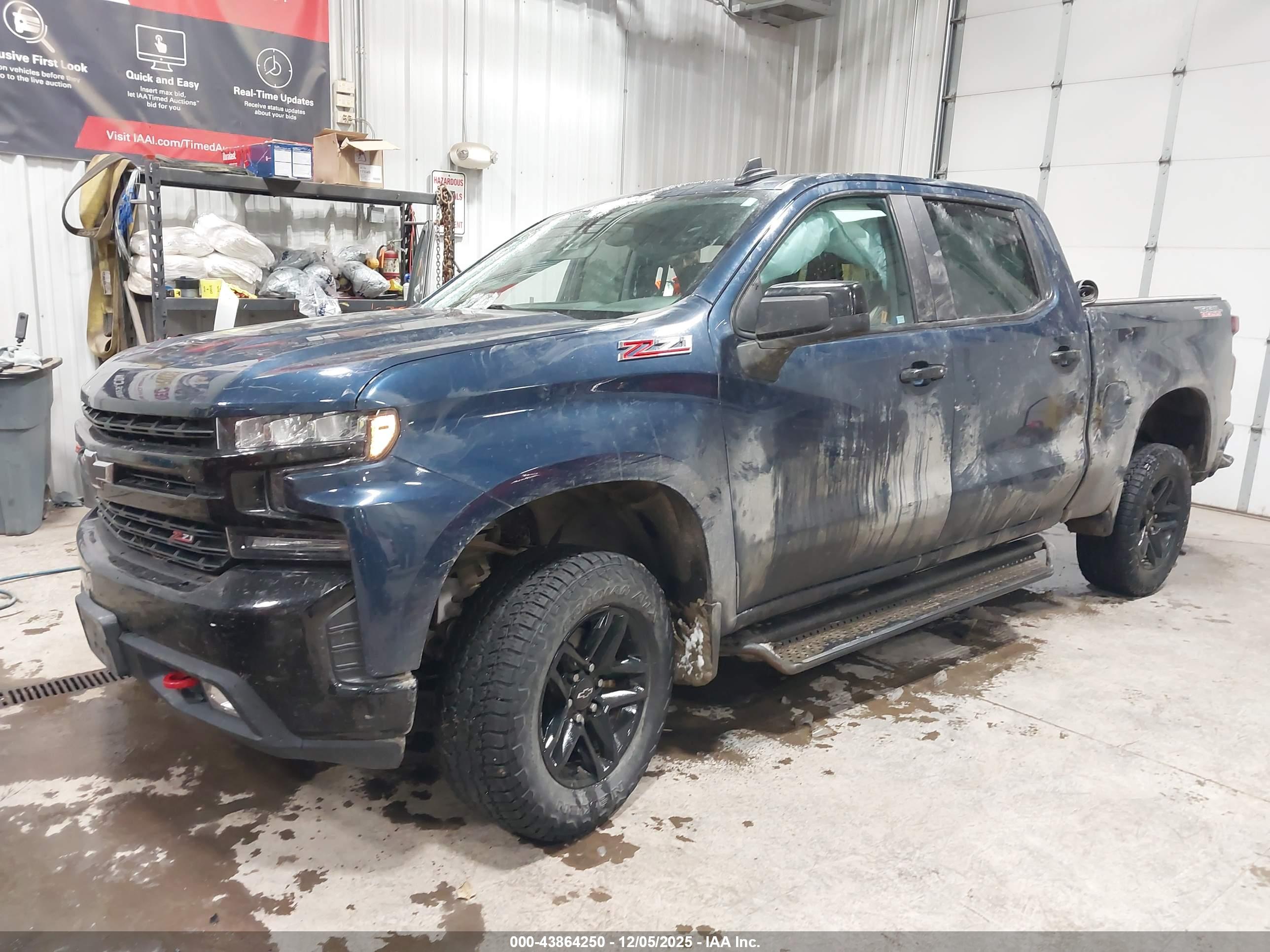 CHEVROLET SILVERADO image 2