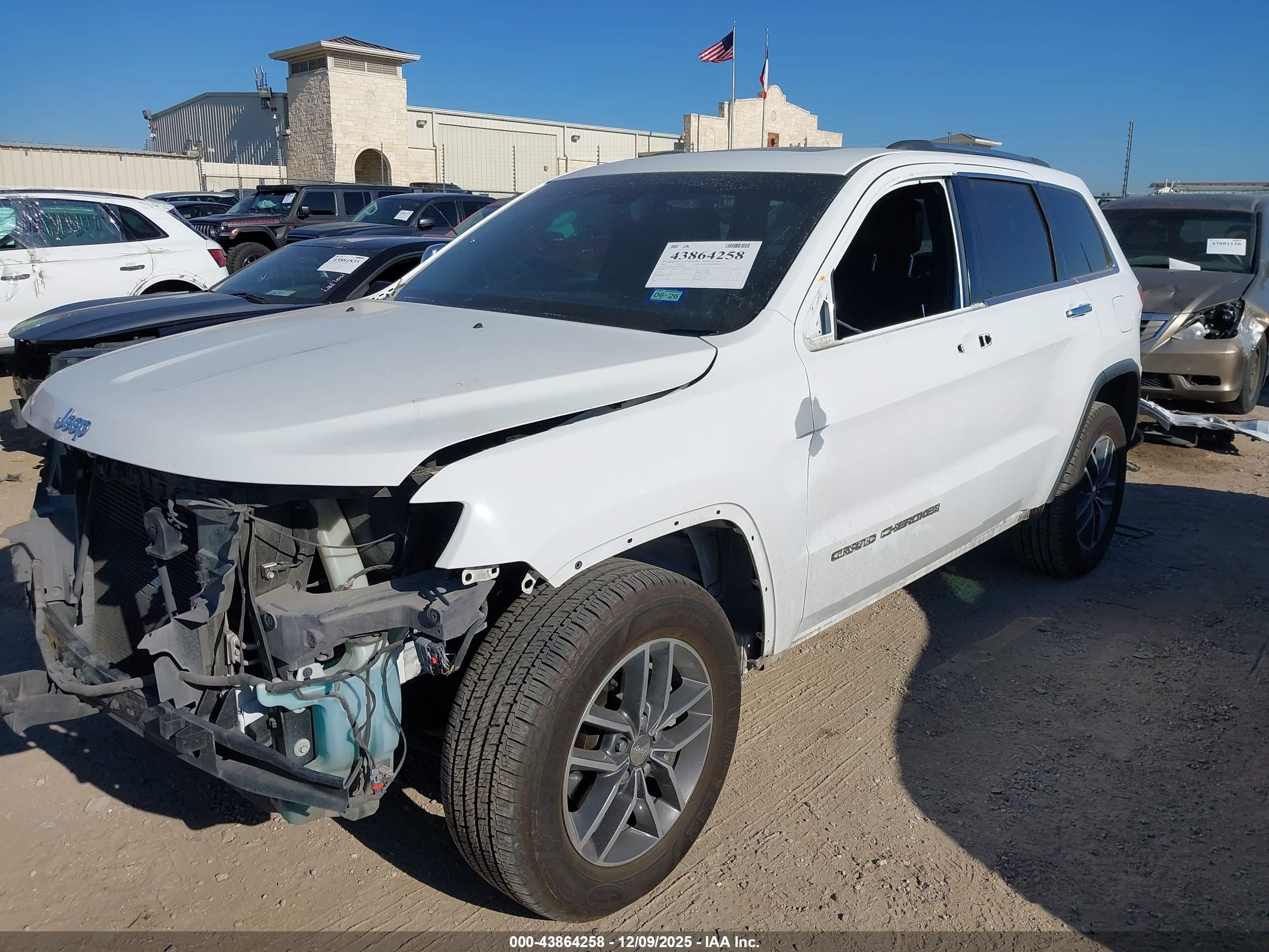 JEEP GRAND image 2