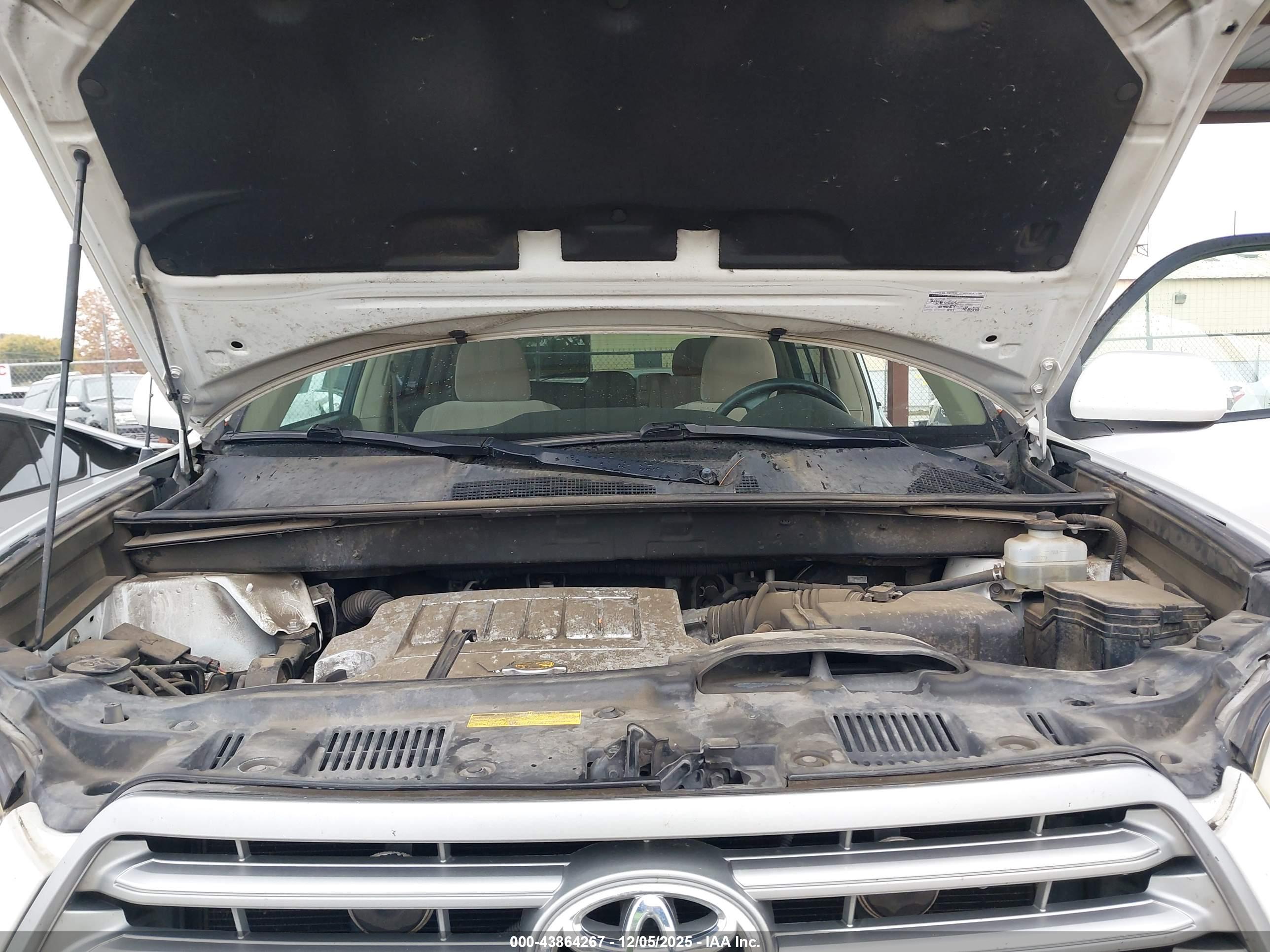 TOYOTA HIGHLANDER image 10