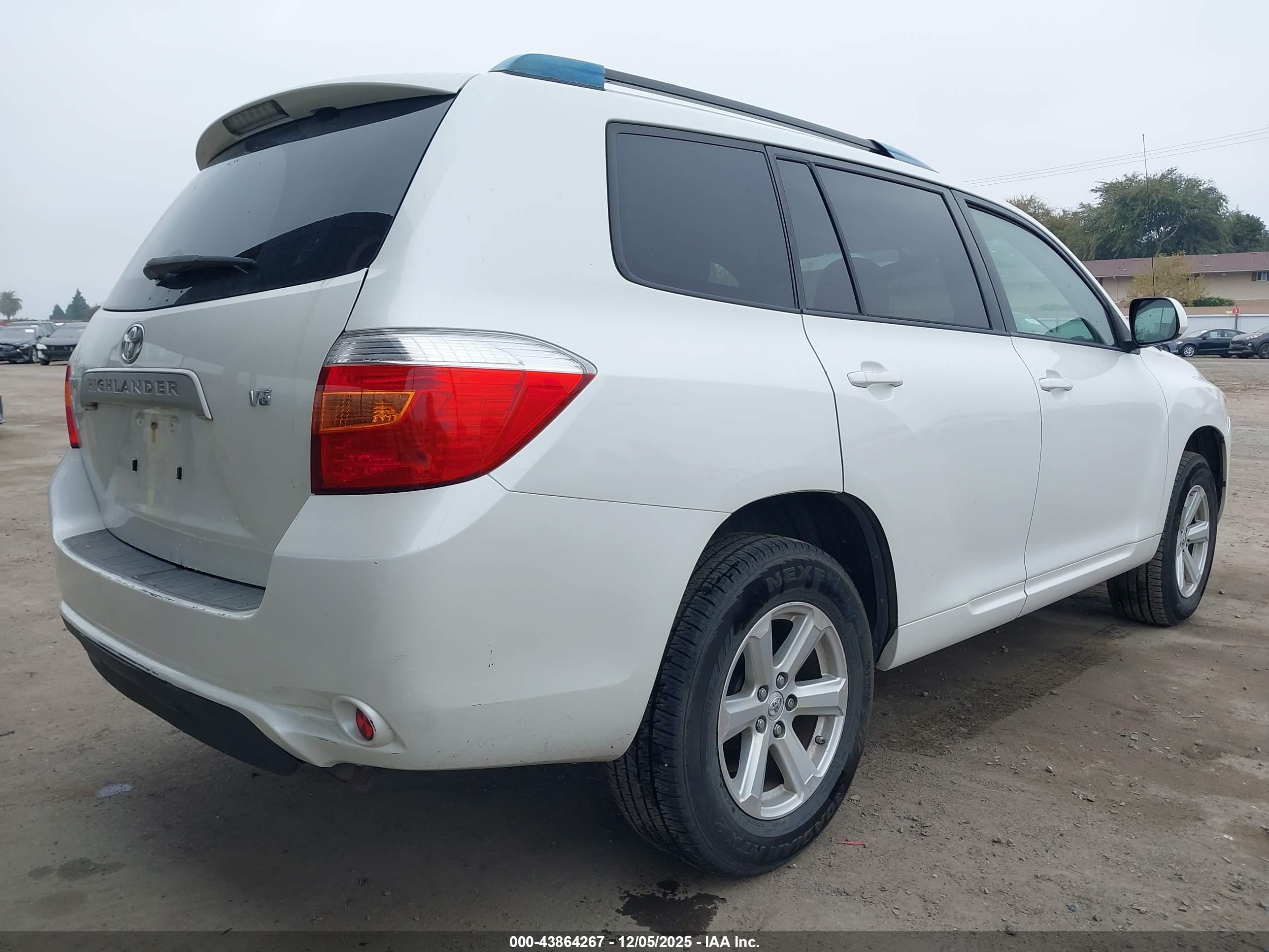 TOYOTA HIGHLANDER image 4