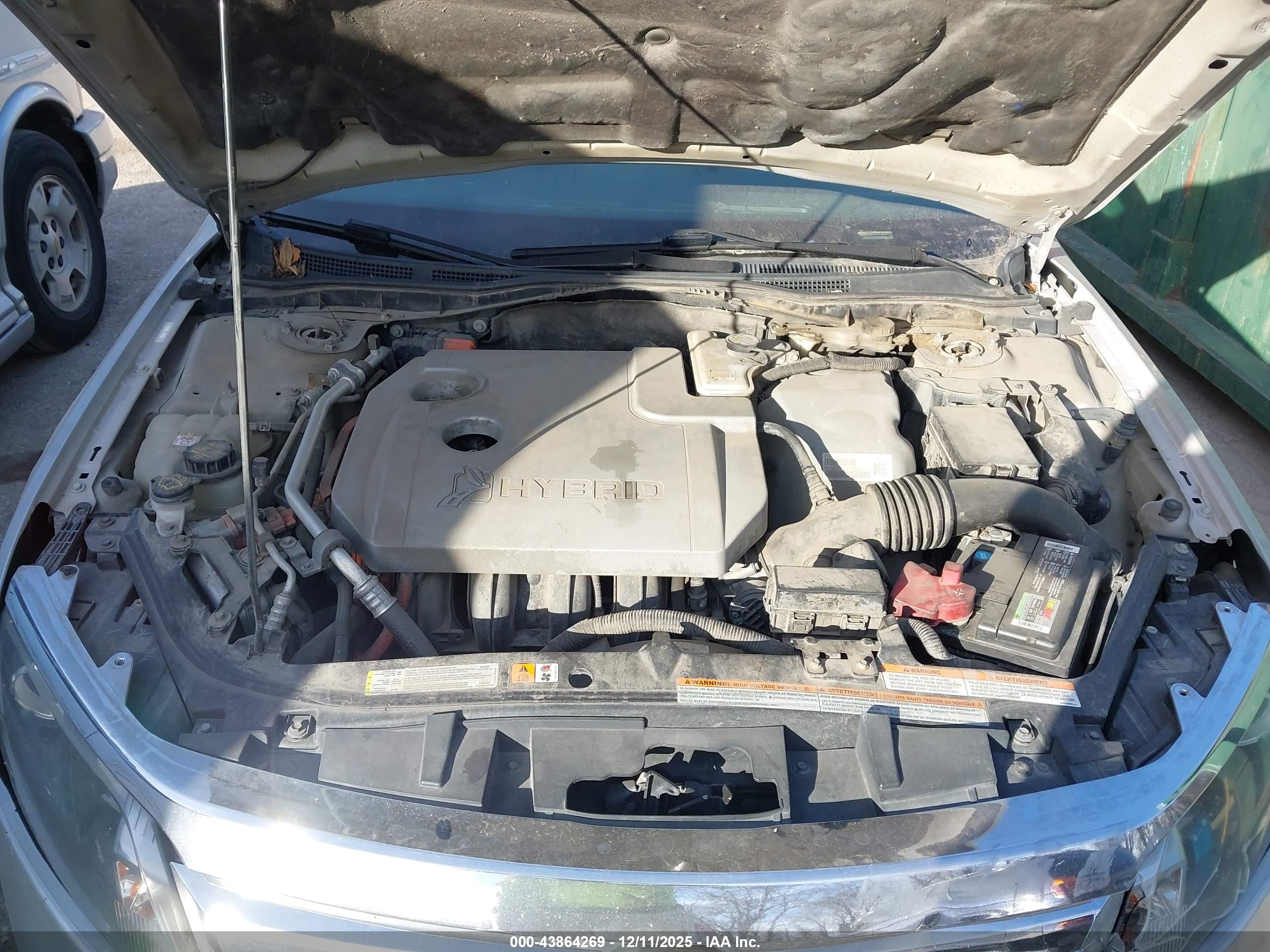 FORD FUSION image 10