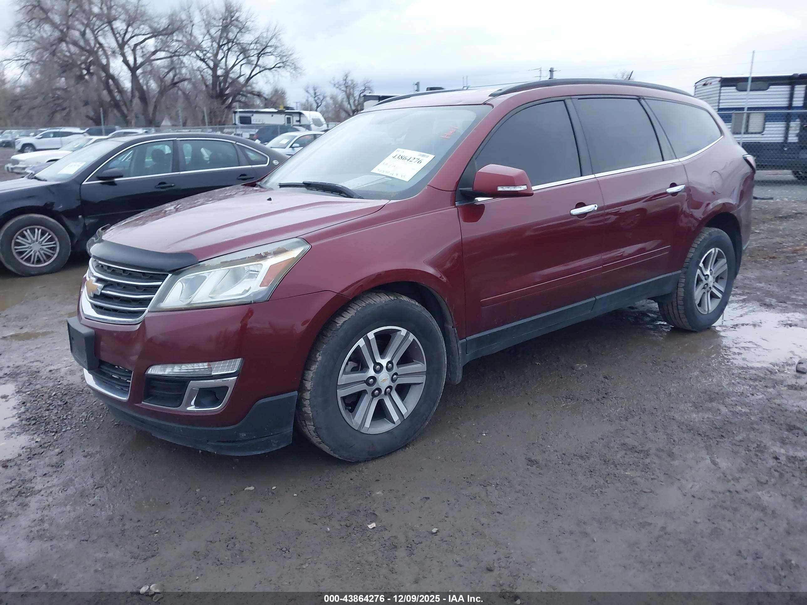 CHEVROLET TRAVERSE image 2