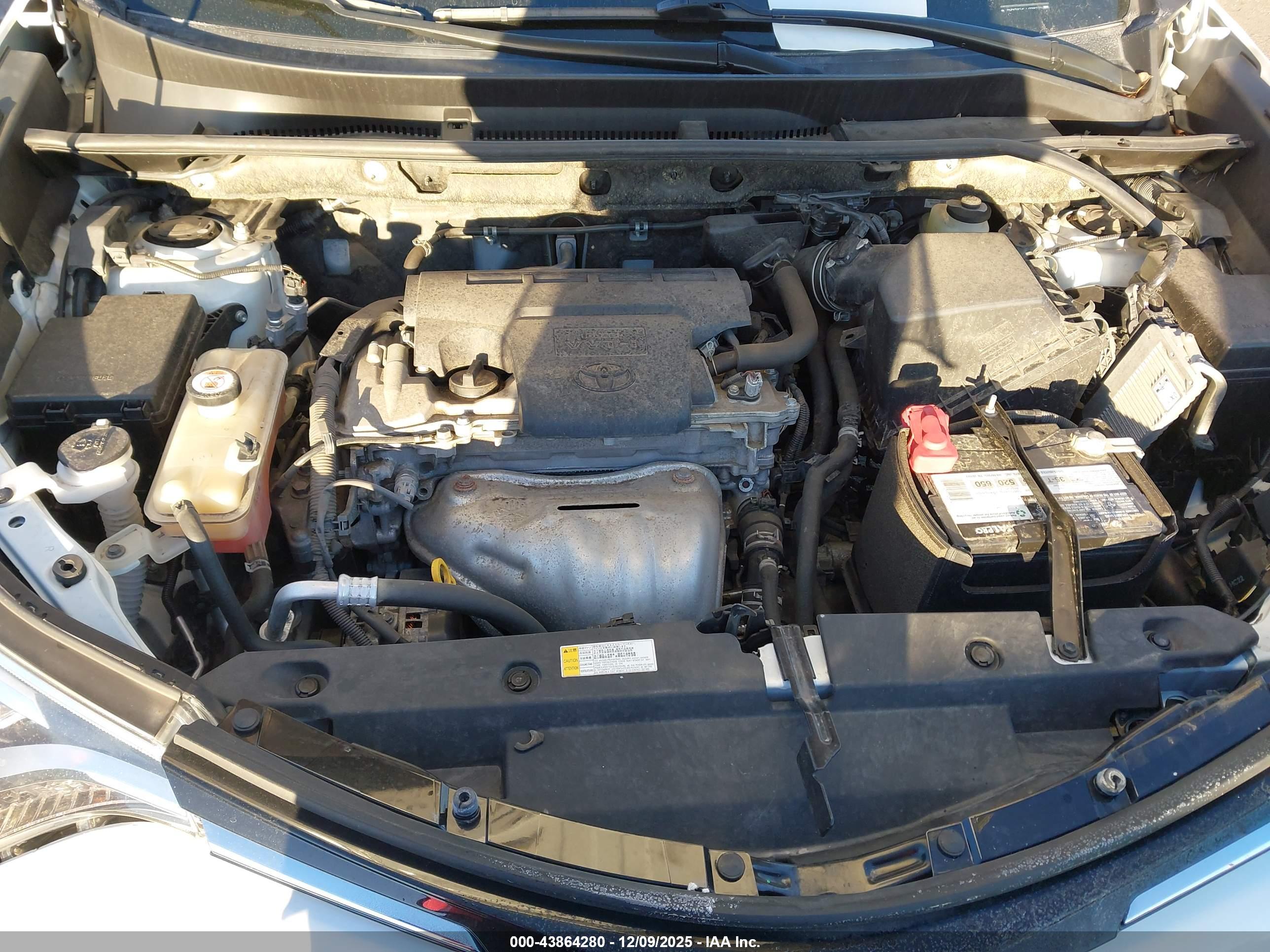 TOYOTA RAV4 image 10