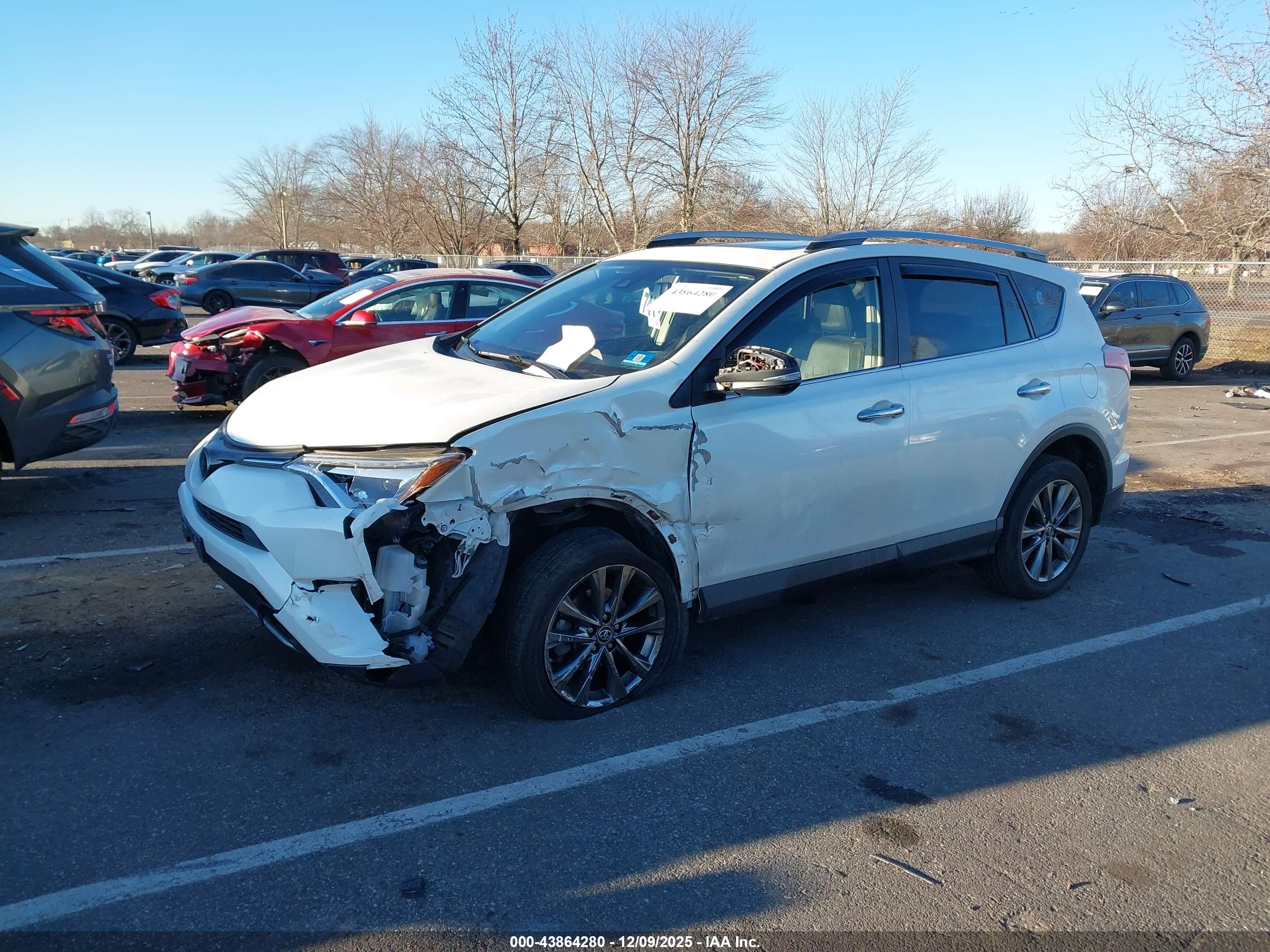 TOYOTA RAV4 image 6