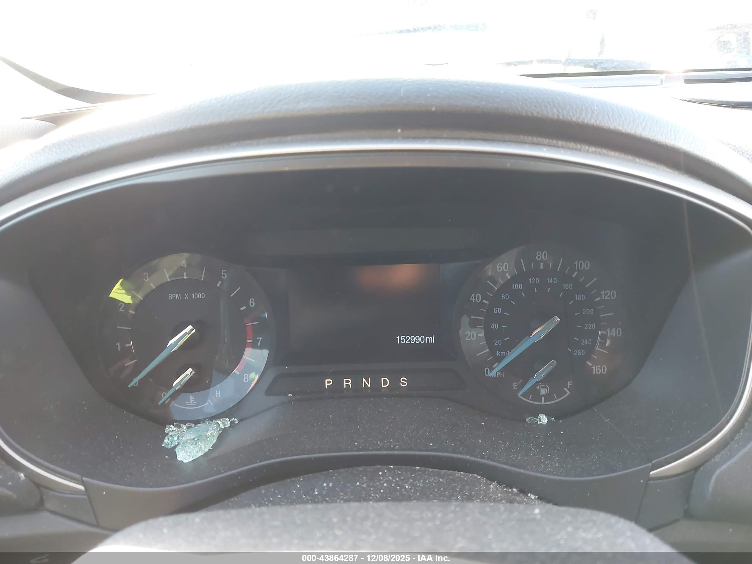 FORD FUSION image 7