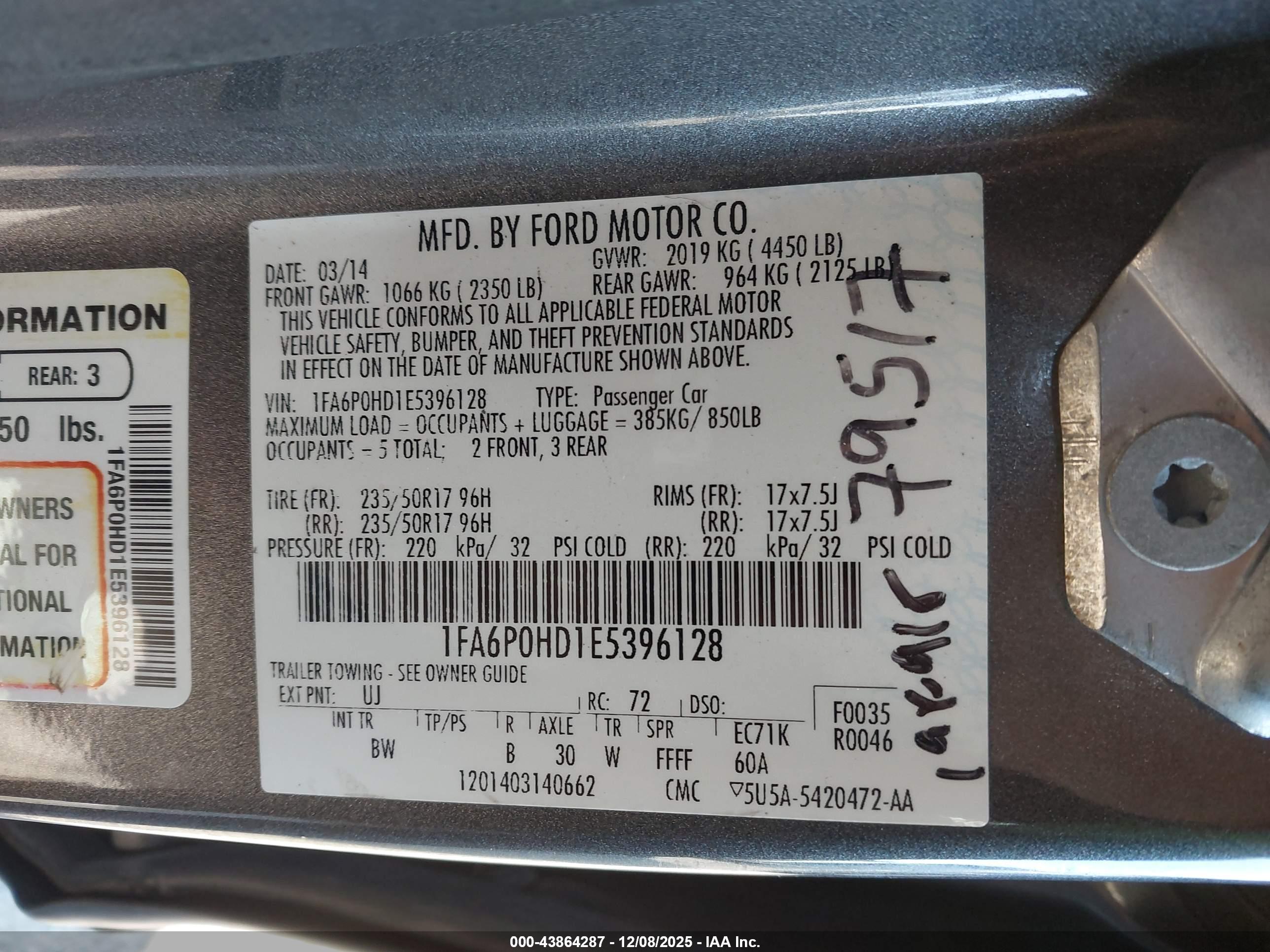 FORD FUSION image 9